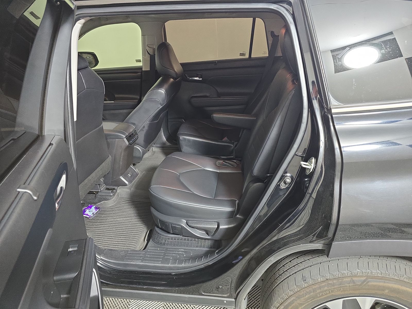 2022 Toyota Highlander Hybrid XLE FWD