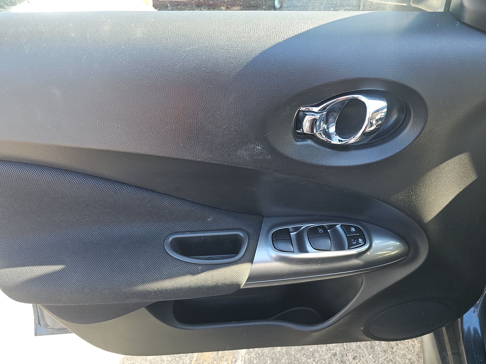 2014 Nissan JUKE SV FWD