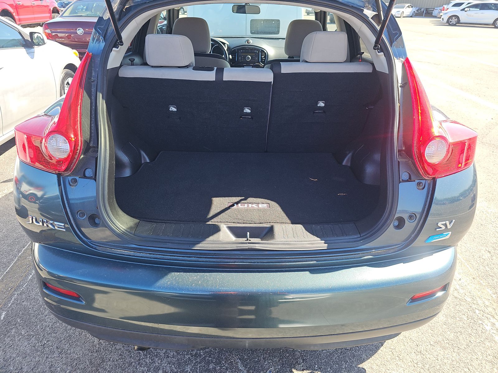 2014 Nissan JUKE SV FWD
