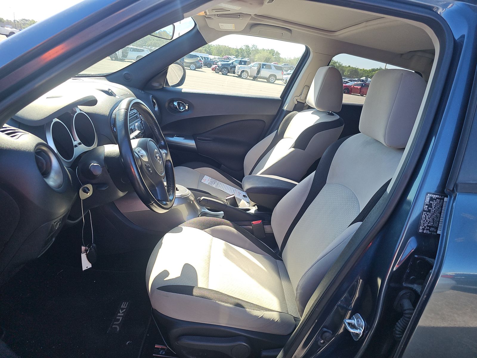 2014 Nissan JUKE SV FWD