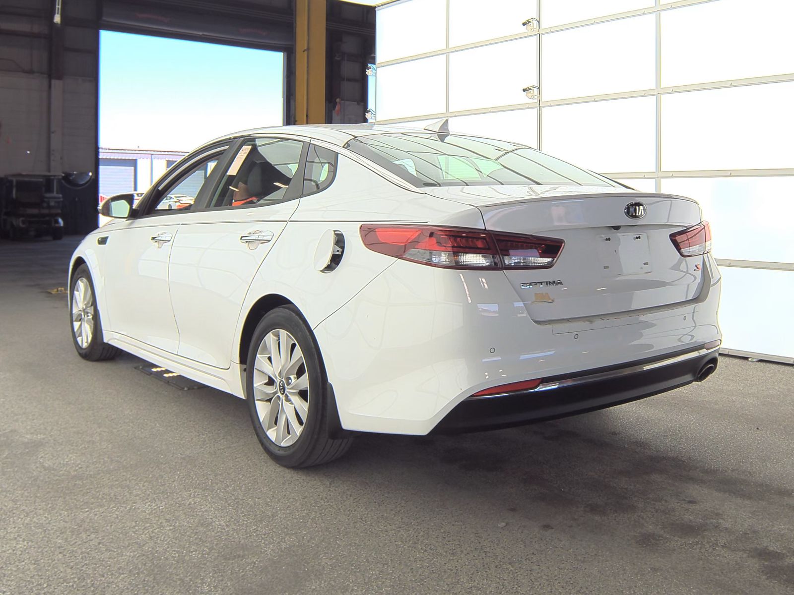 2018 Kia Optima S FWD