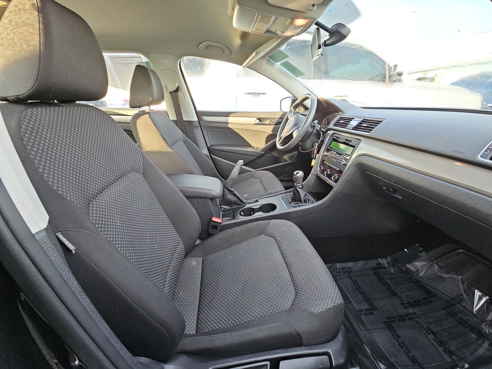 2015 Volkswagen Passat 1.8T S FWD