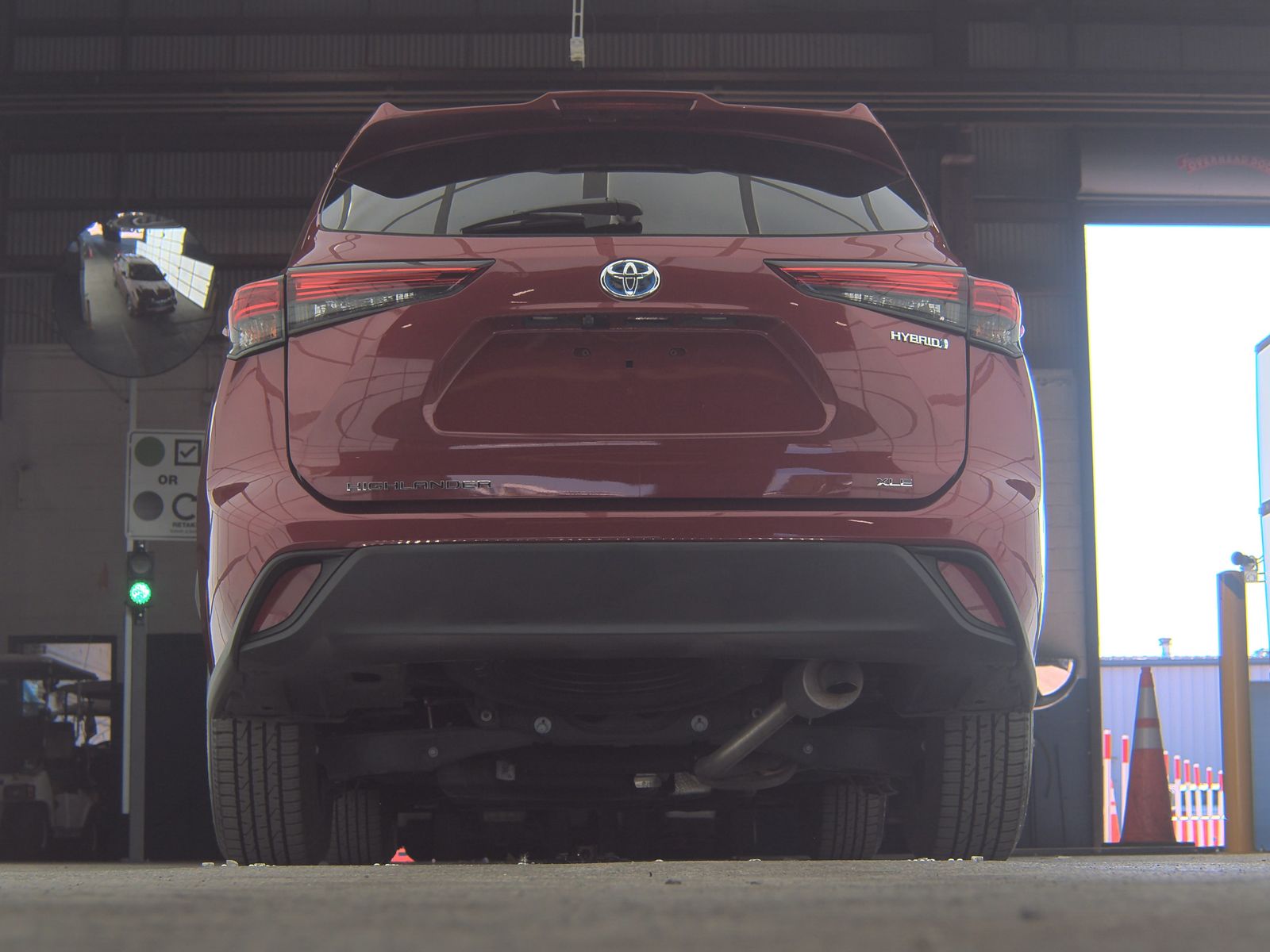 2022 Toyota Highlander Hybrid XLE FWD