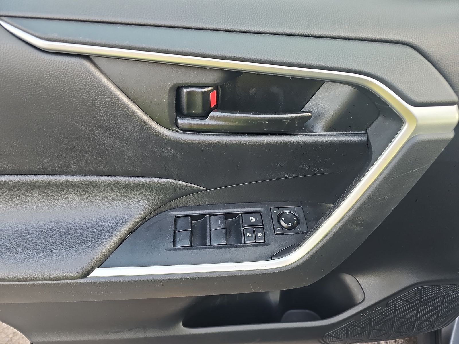 2021 Toyota RAV4 Hybrid LE AWD