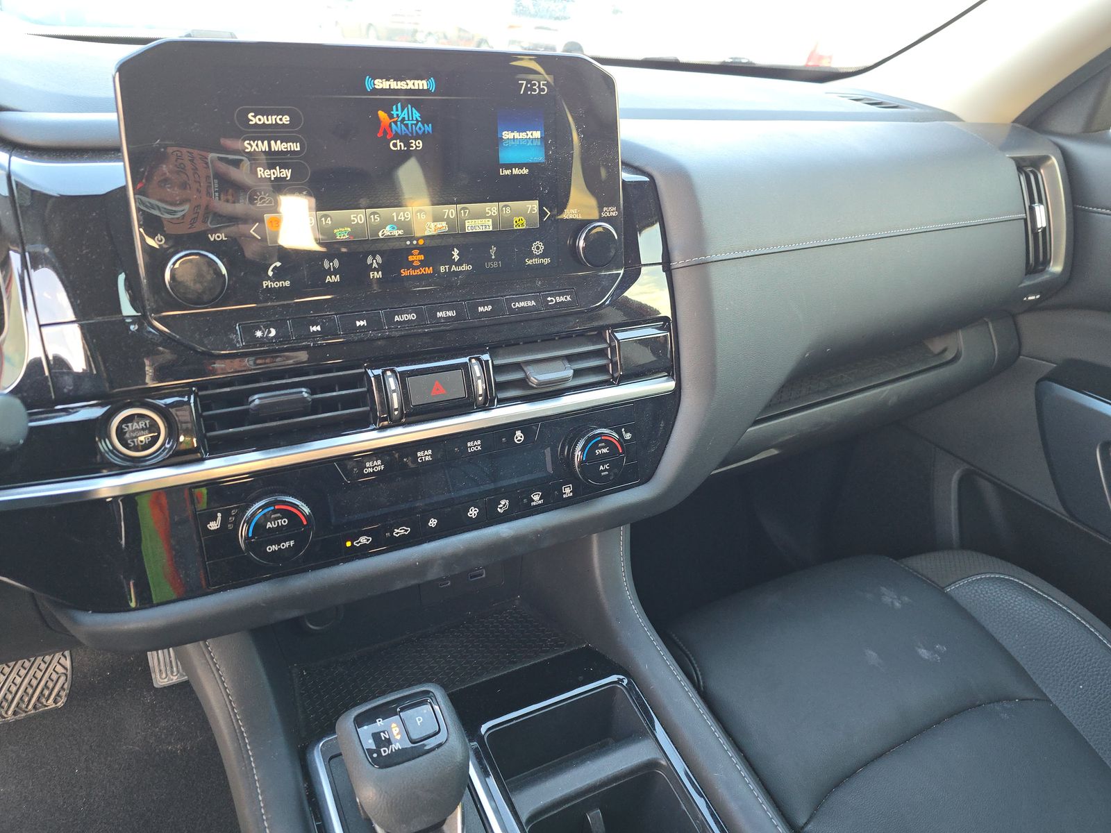 2022 Nissan Pathfinder SL AWD