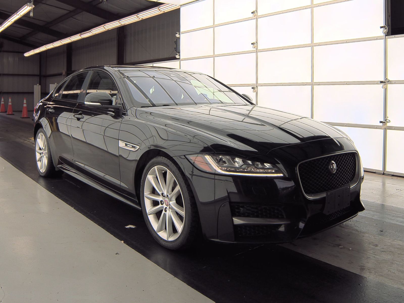 2017 Jaguar XF 35t R-Sport AWD