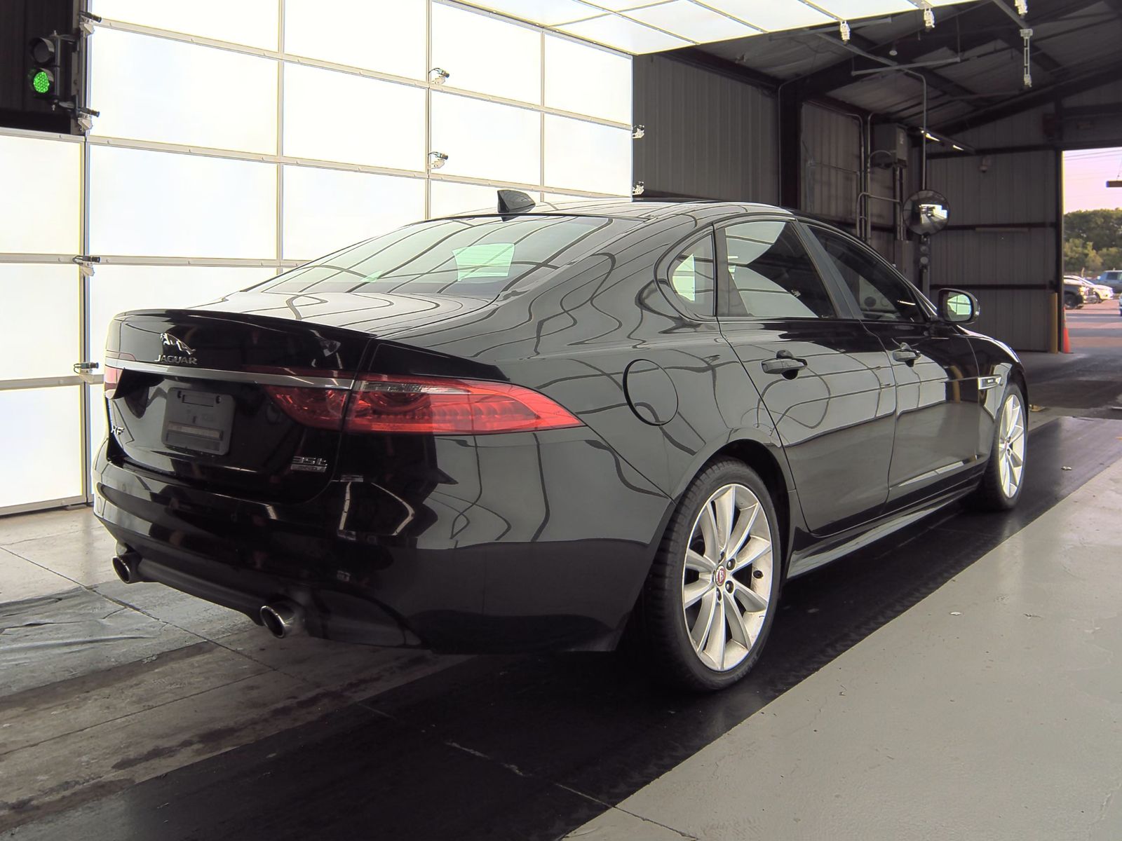 2017 Jaguar XF 35t R-Sport AWD