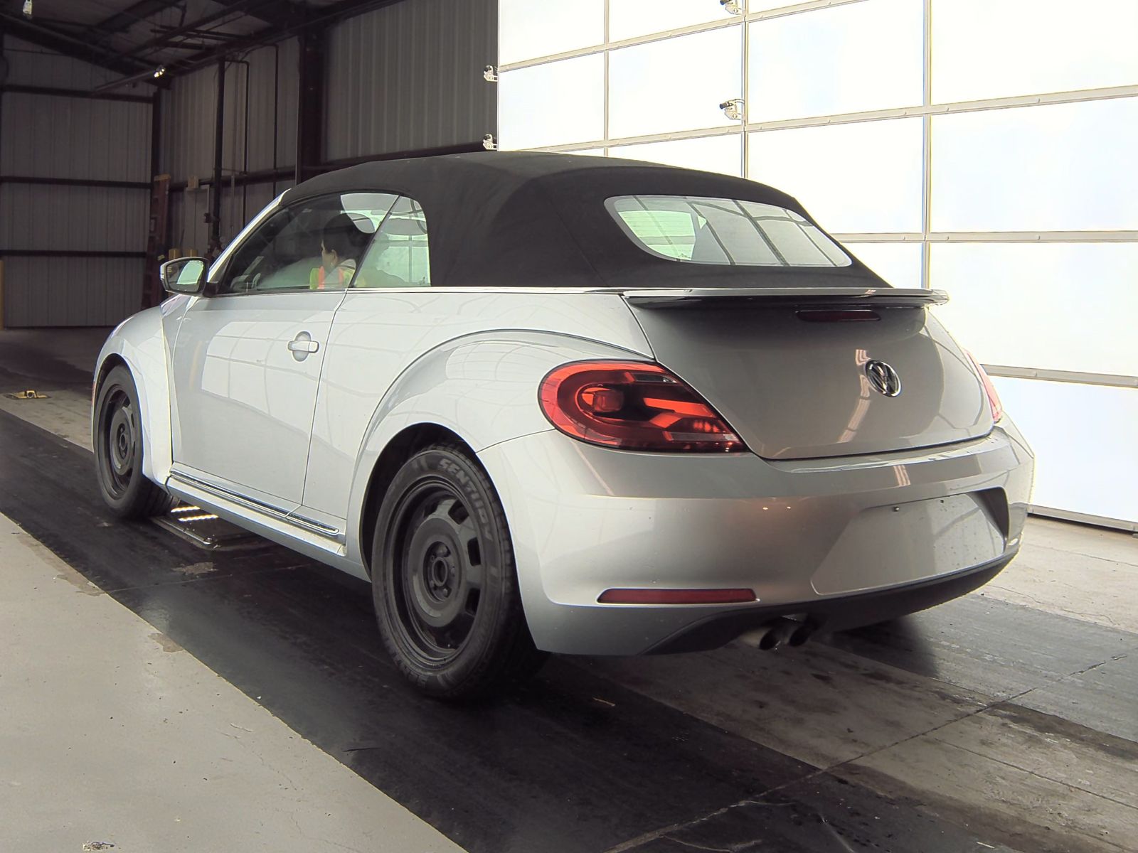 2015 Volkswagen Beetle 1.8T FWD