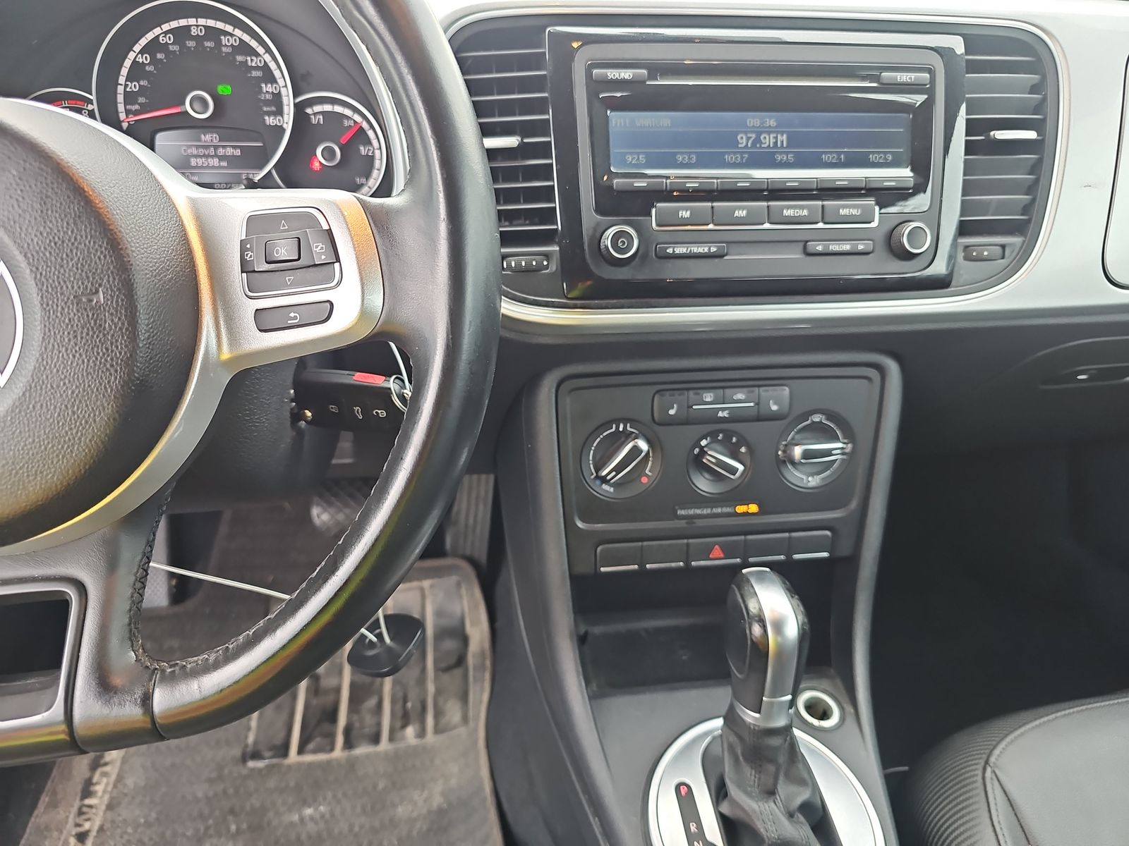 2015 Volkswagen Beetle 1.8T FWD