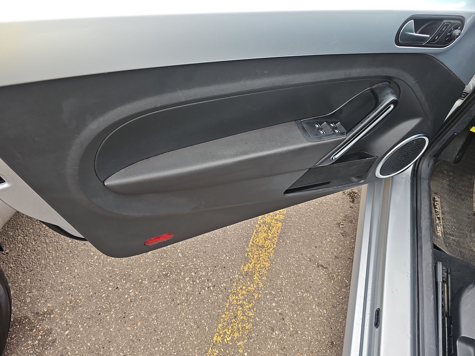 2015 Volkswagen Beetle 1.8T FWD