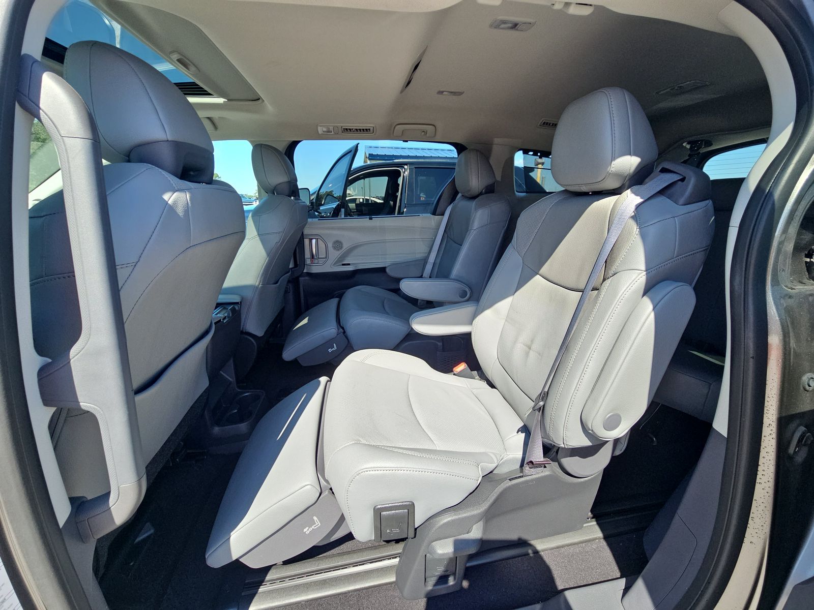 2024 Toyota Sienna Limited AWD