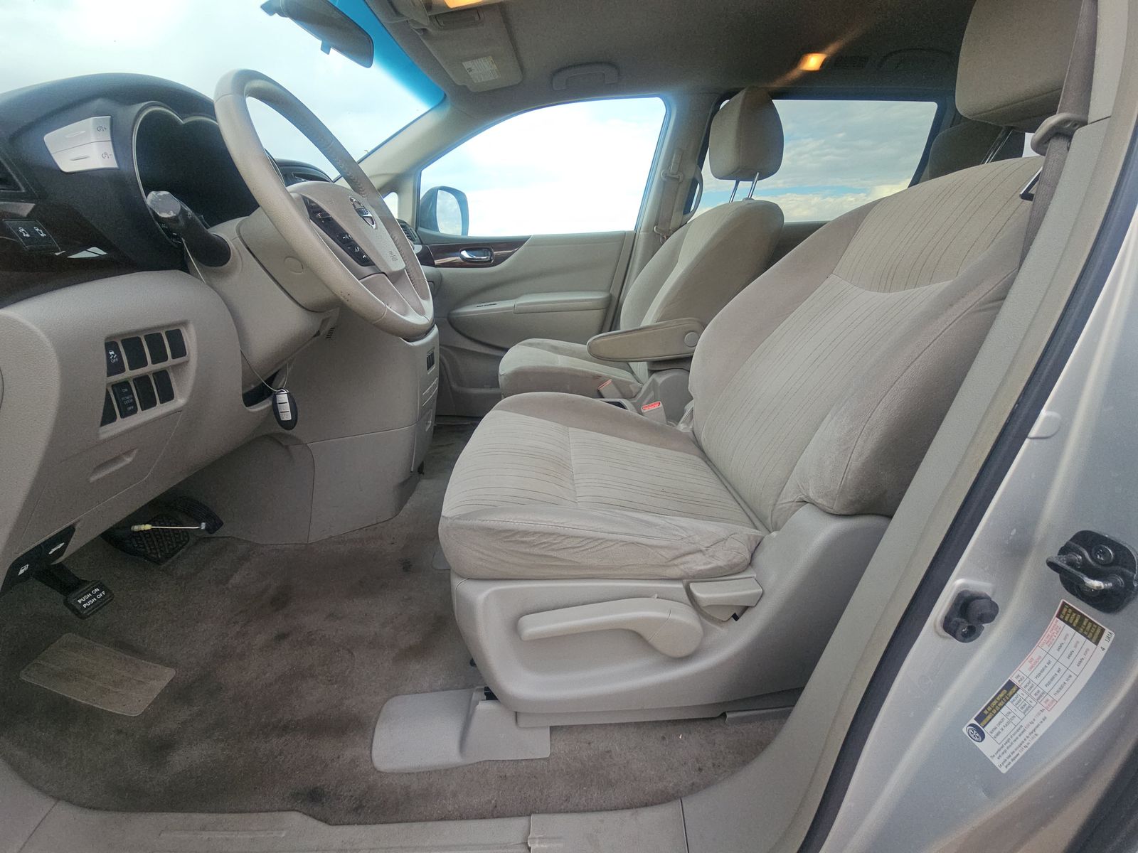 2014 Nissan Quest SV FWD