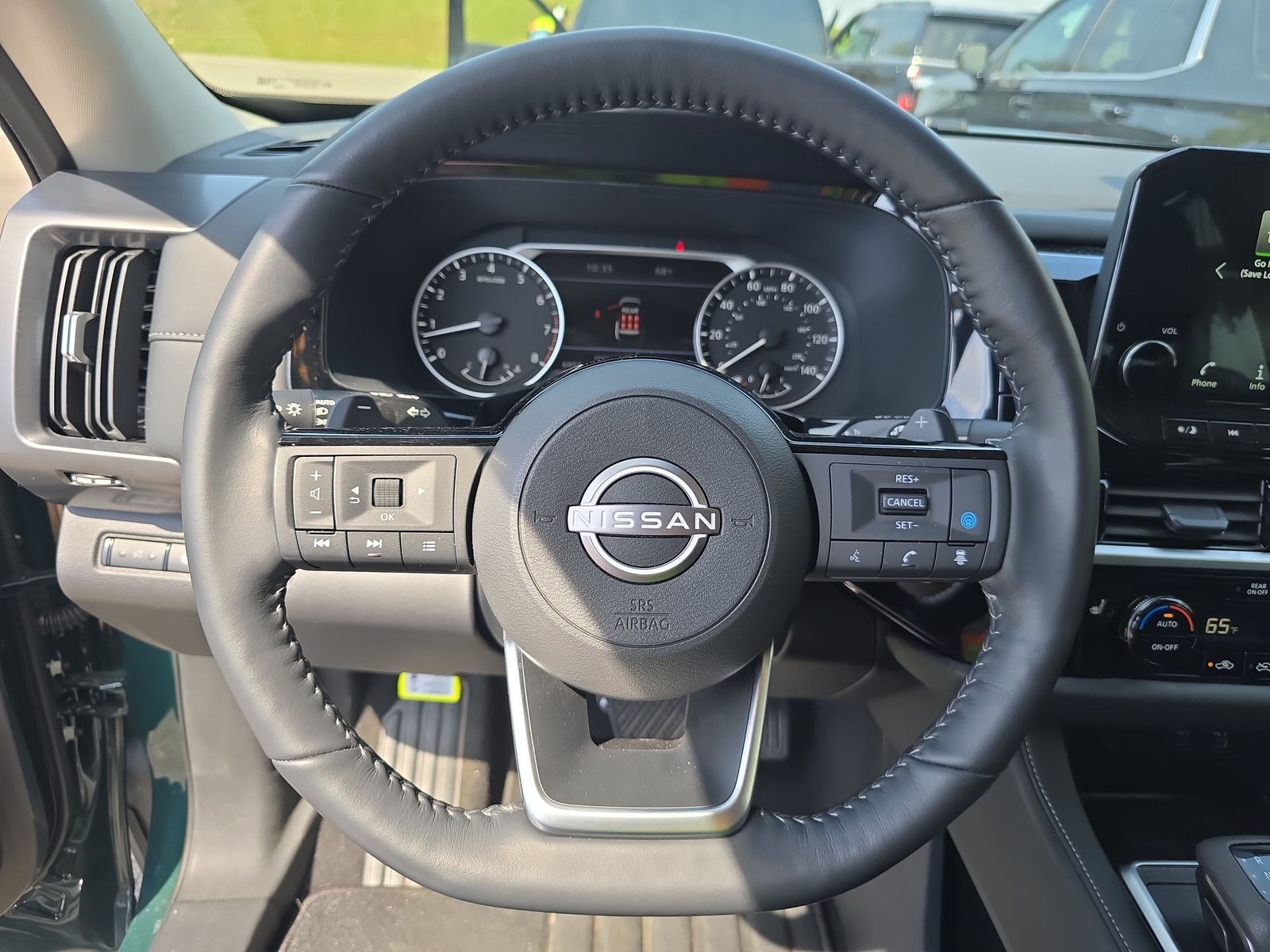 2024 Nissan Pathfinder SL FWD