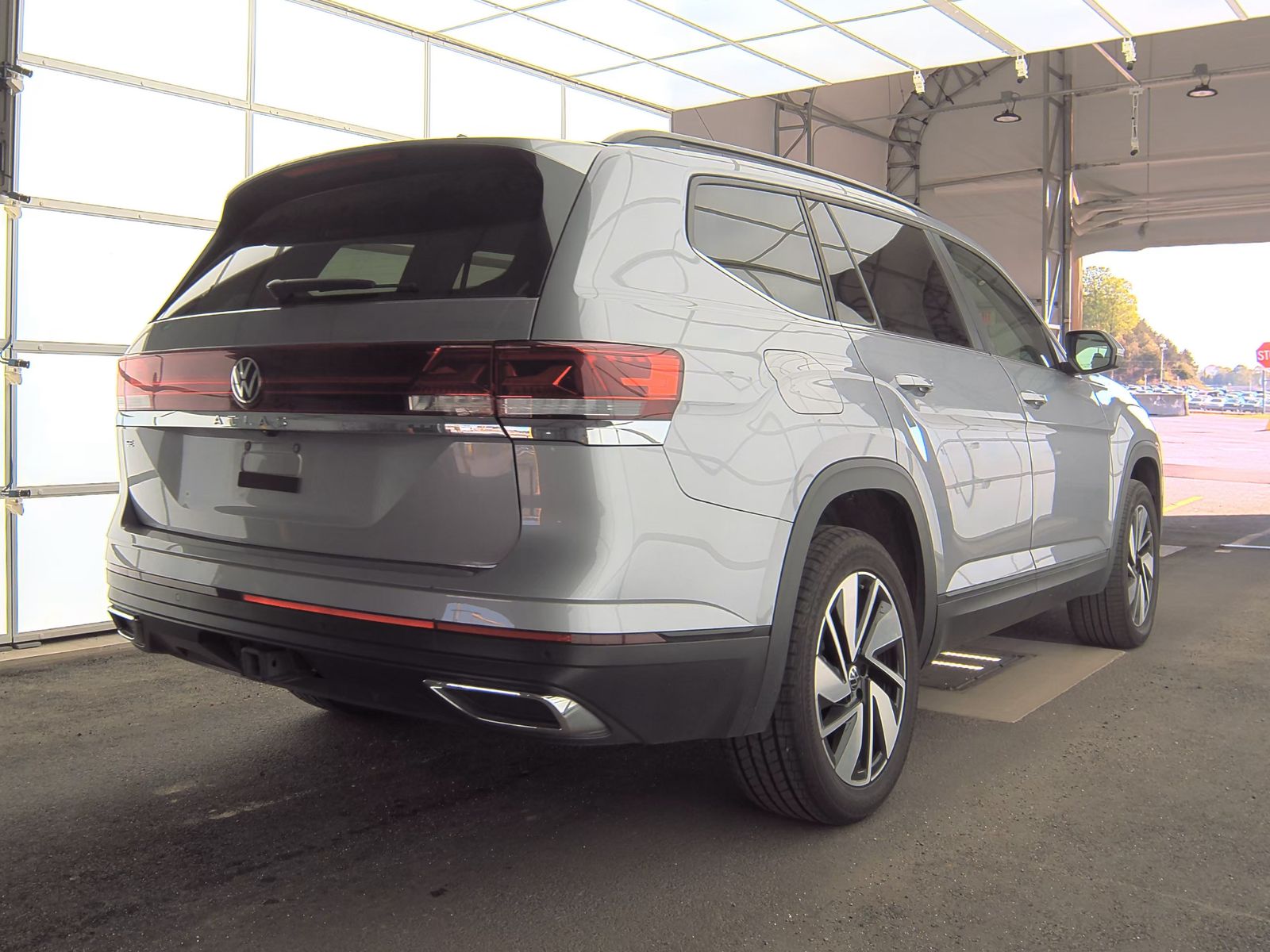 2024 Volkswagen Atlas 2.0T SE FWD