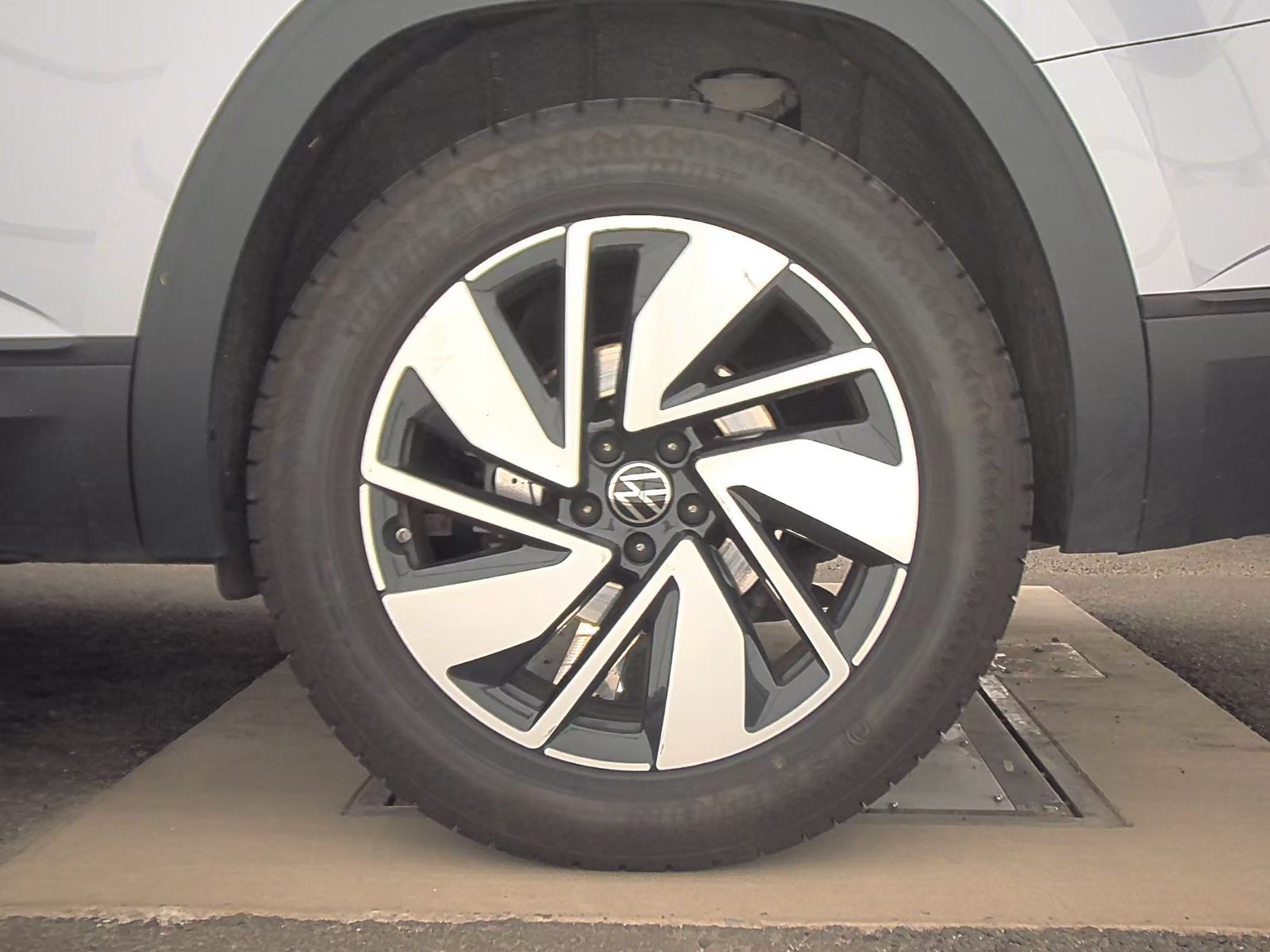 2024 Volkswagen Atlas 2.0T SE FWD