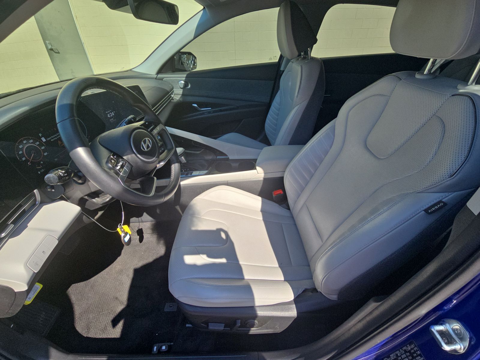 2024 Hyundai Elantra Limited FWD