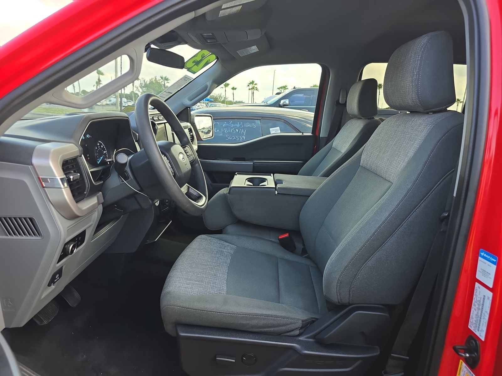 2023 Ford F-150 XLT RWD