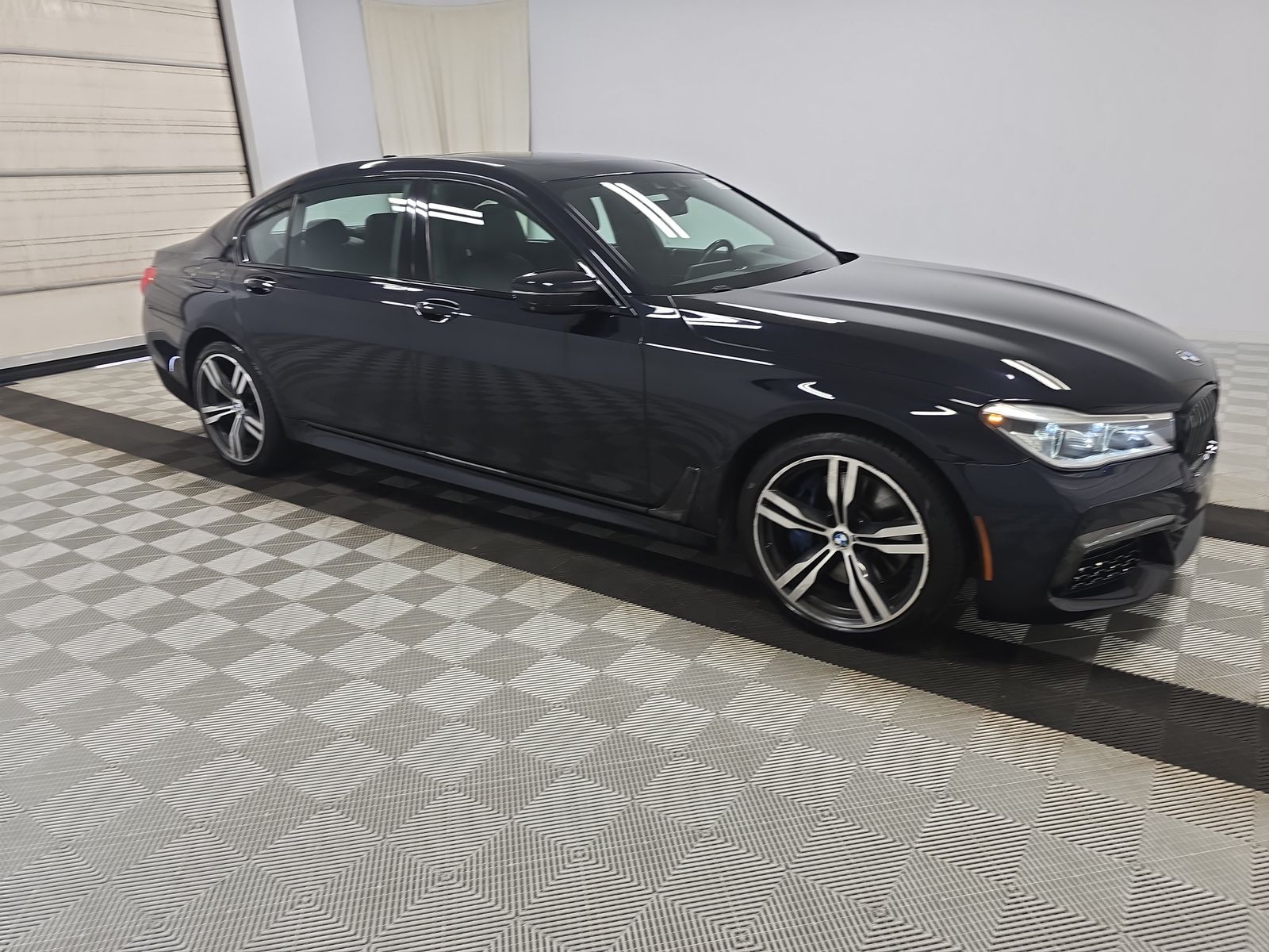 2018 BMW 7 Series 750i RWD