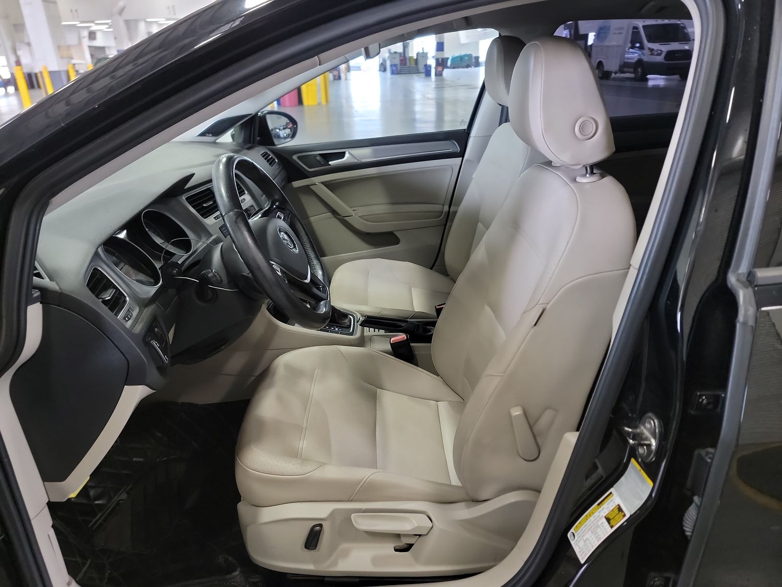 2015 Volkswagen Golf 1.8T SE FWD