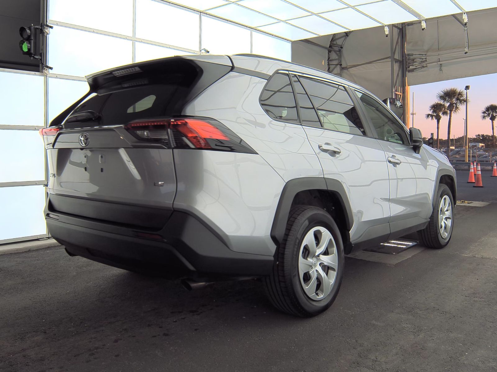 2021 Toyota RAV4 LE FWD