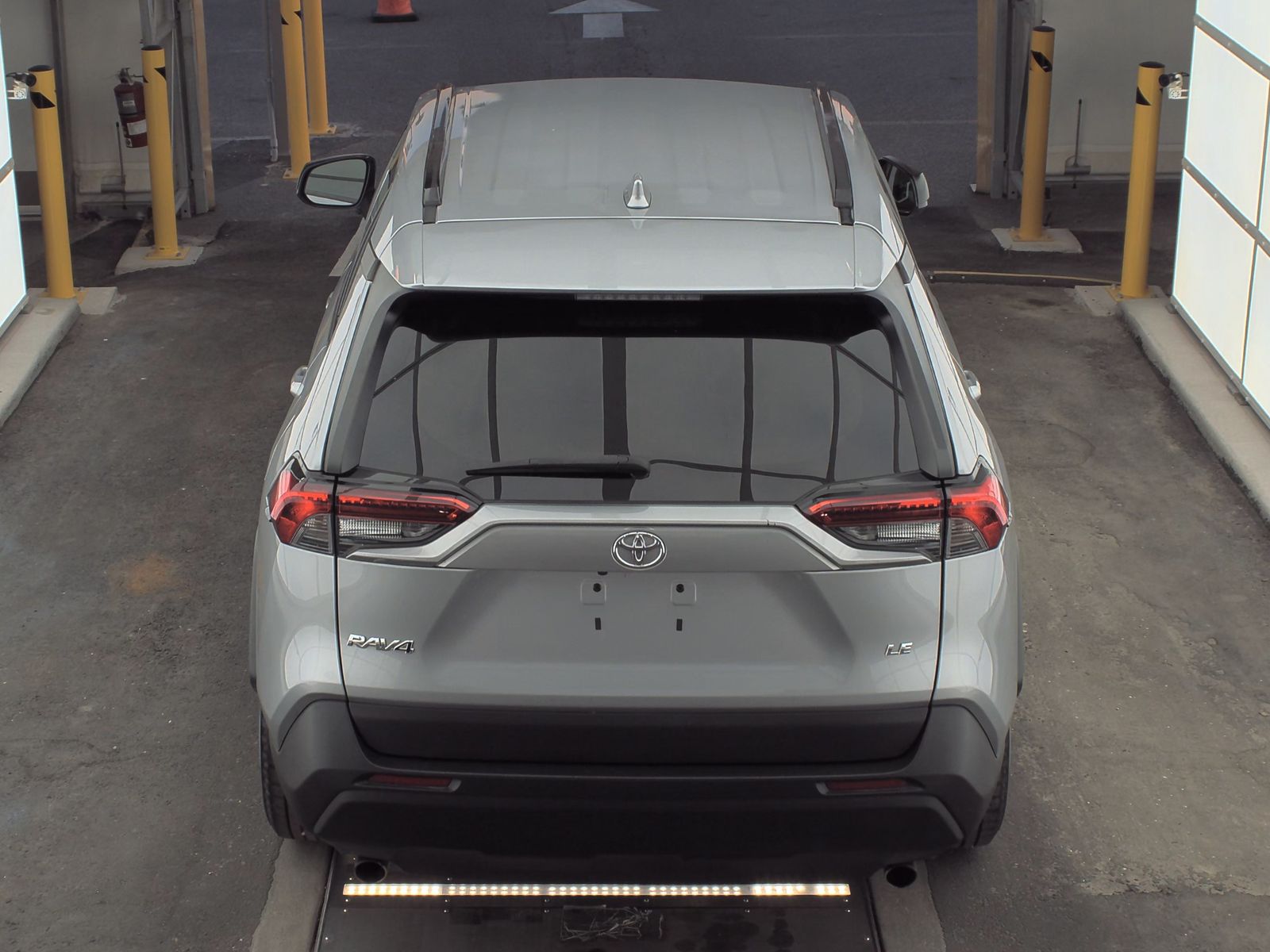 2021 Toyota RAV4 LE FWD