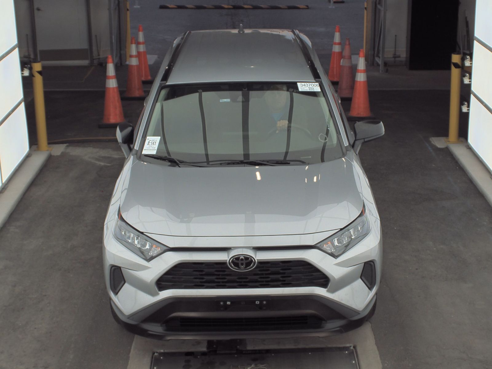 2021 Toyota RAV4 LE FWD