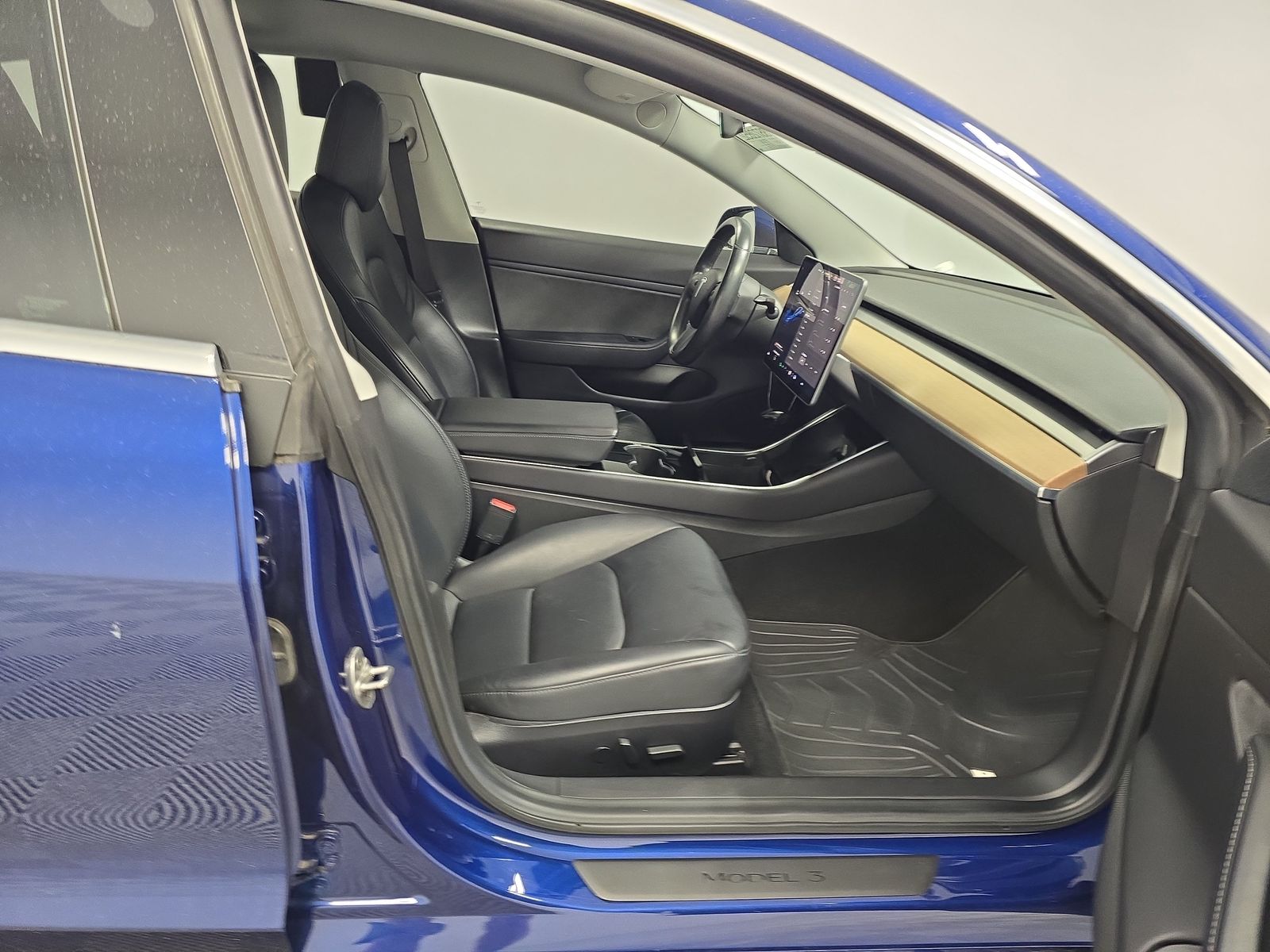 2019 Tesla Model 3 Long Range FWD