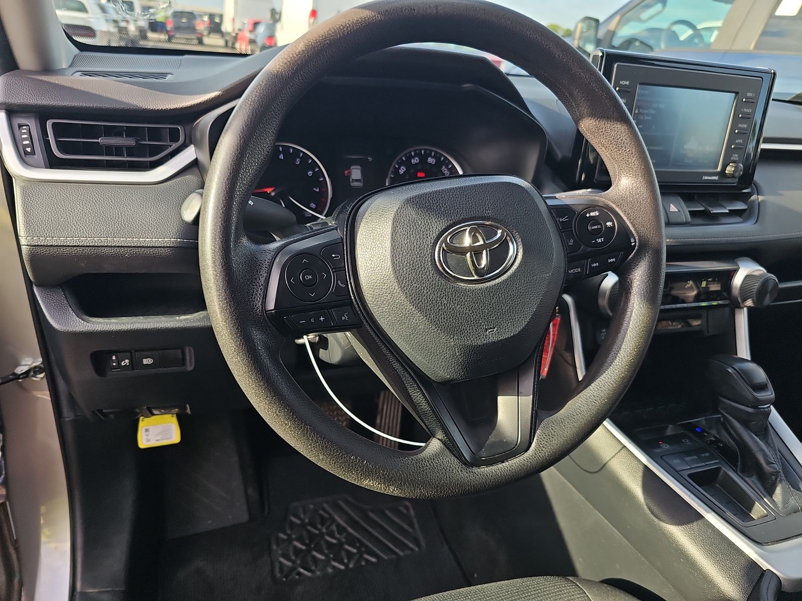 2021 Toyota RAV4 LE FWD