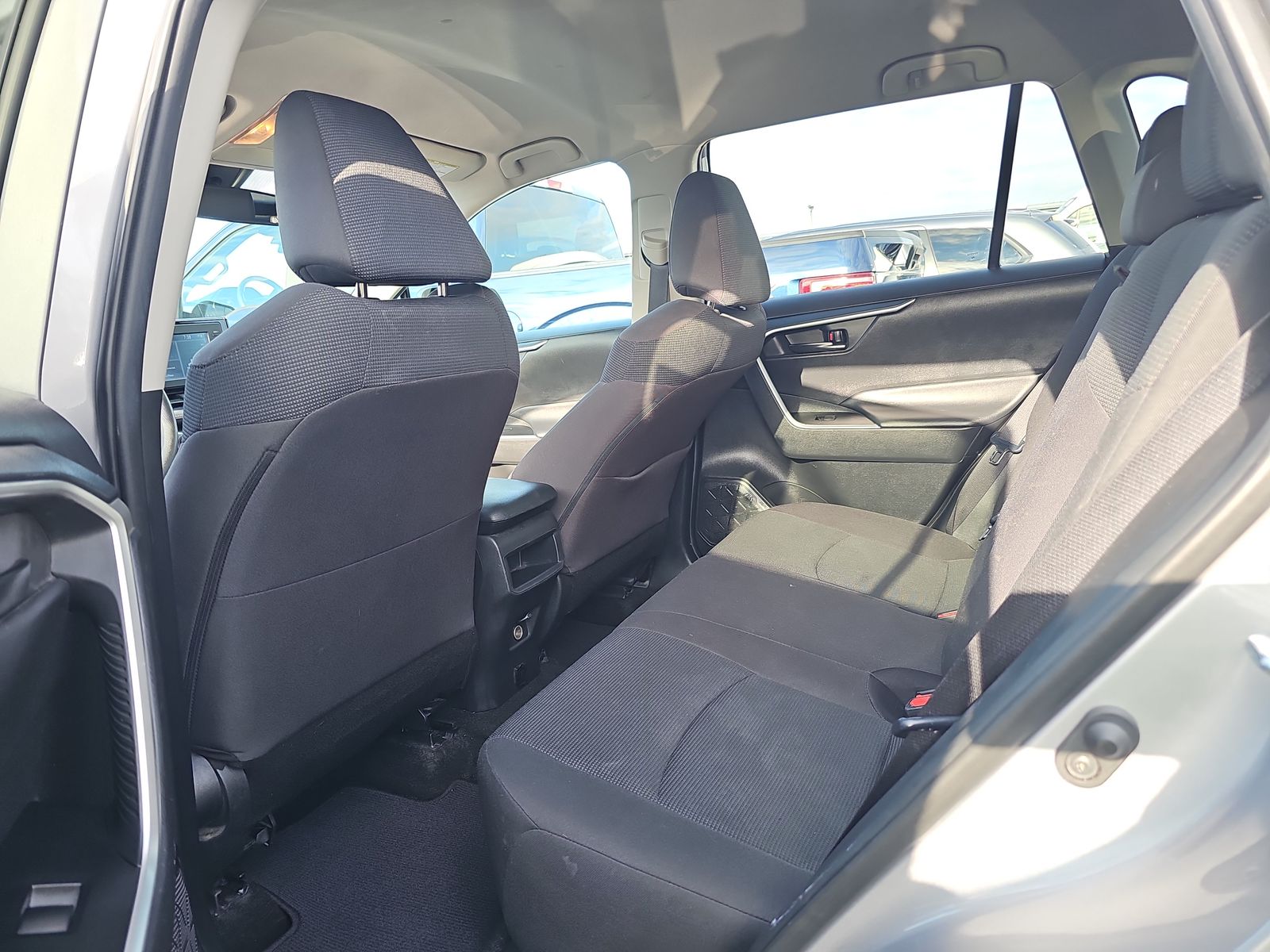 2021 Toyota RAV4 LE FWD