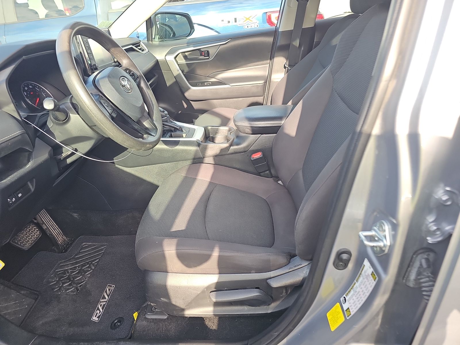 2021 Toyota RAV4 LE FWD