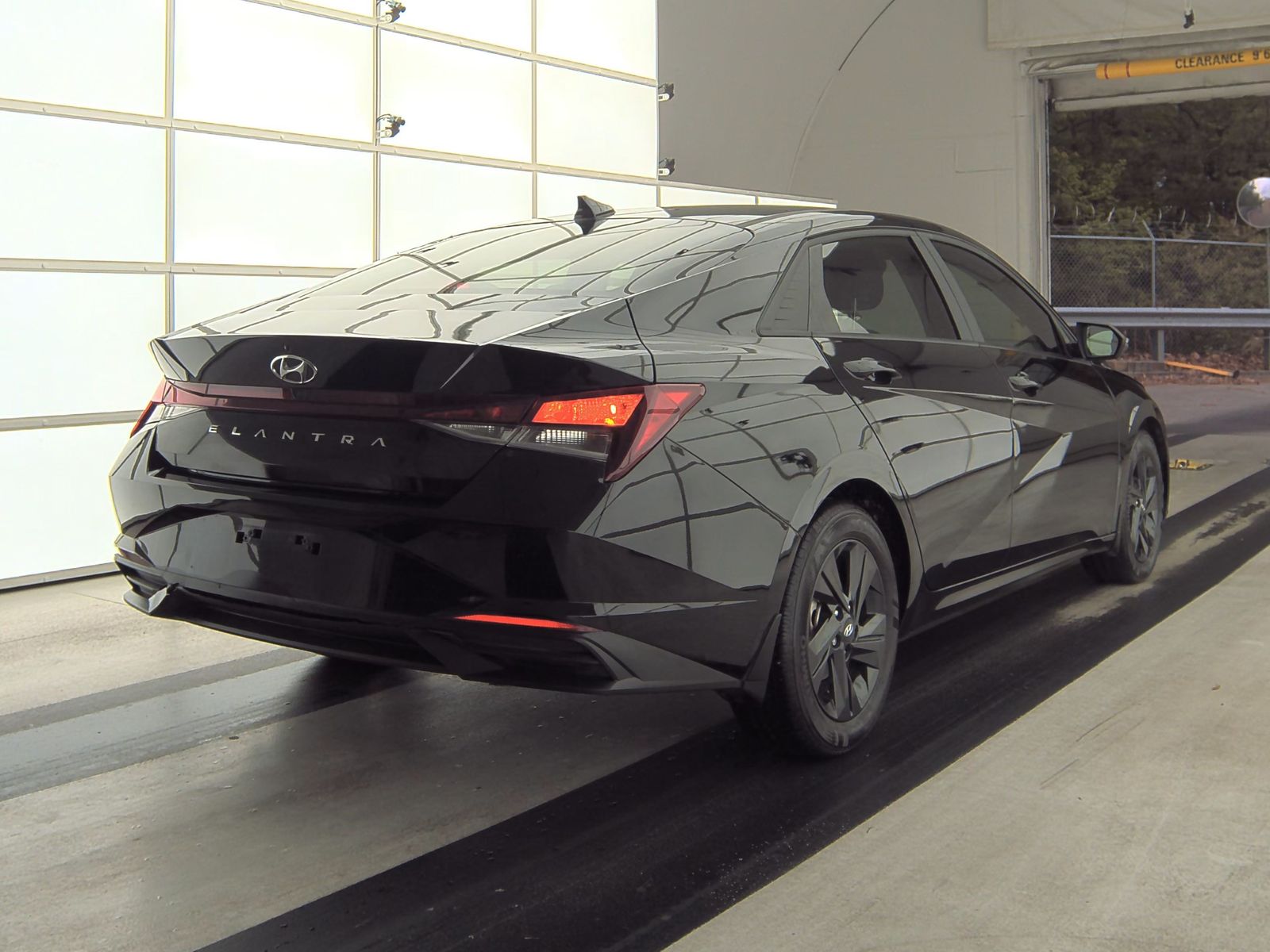 2023 Hyundai Elantra SEL FWD