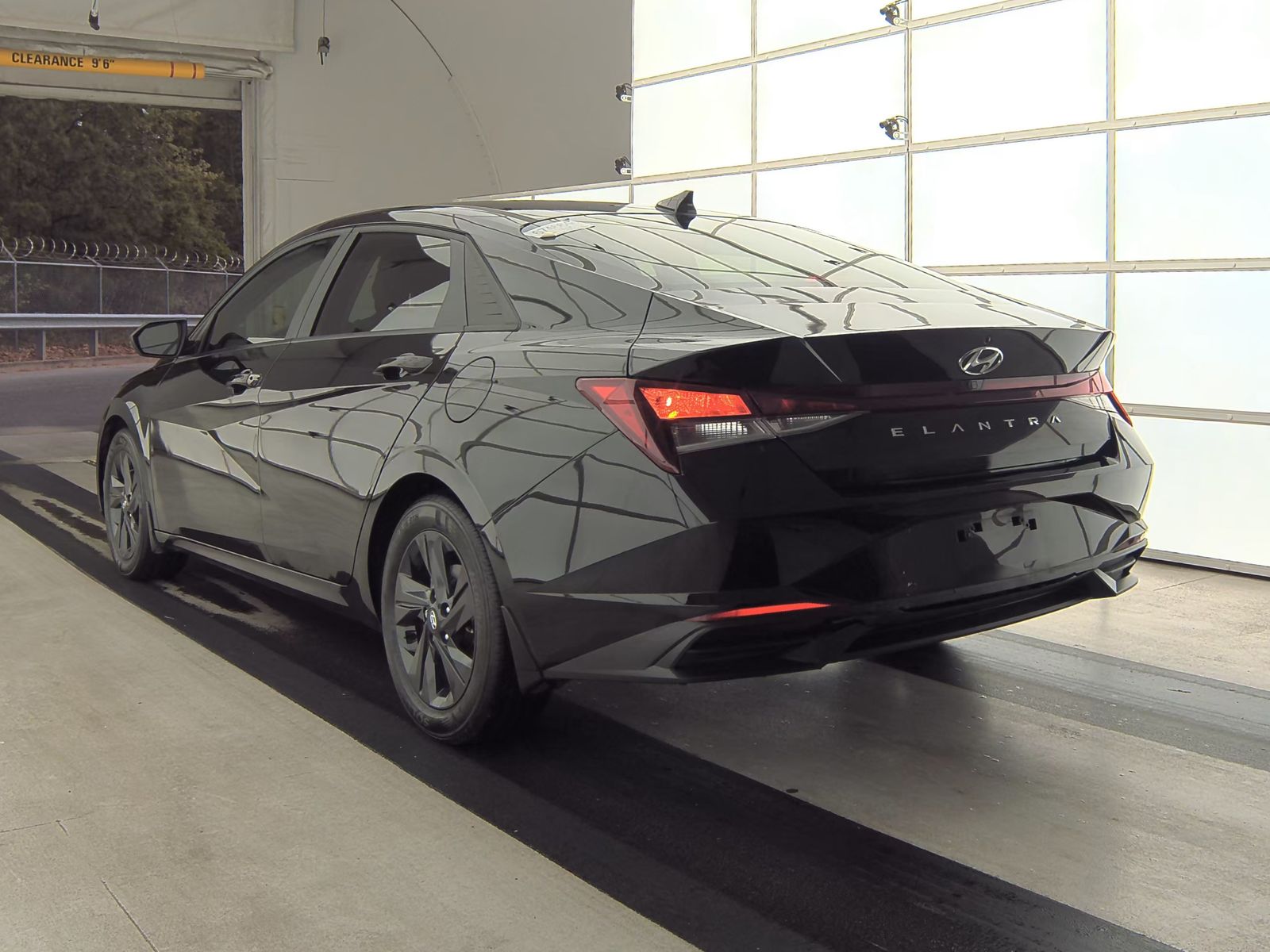 2023 Hyundai Elantra SEL FWD