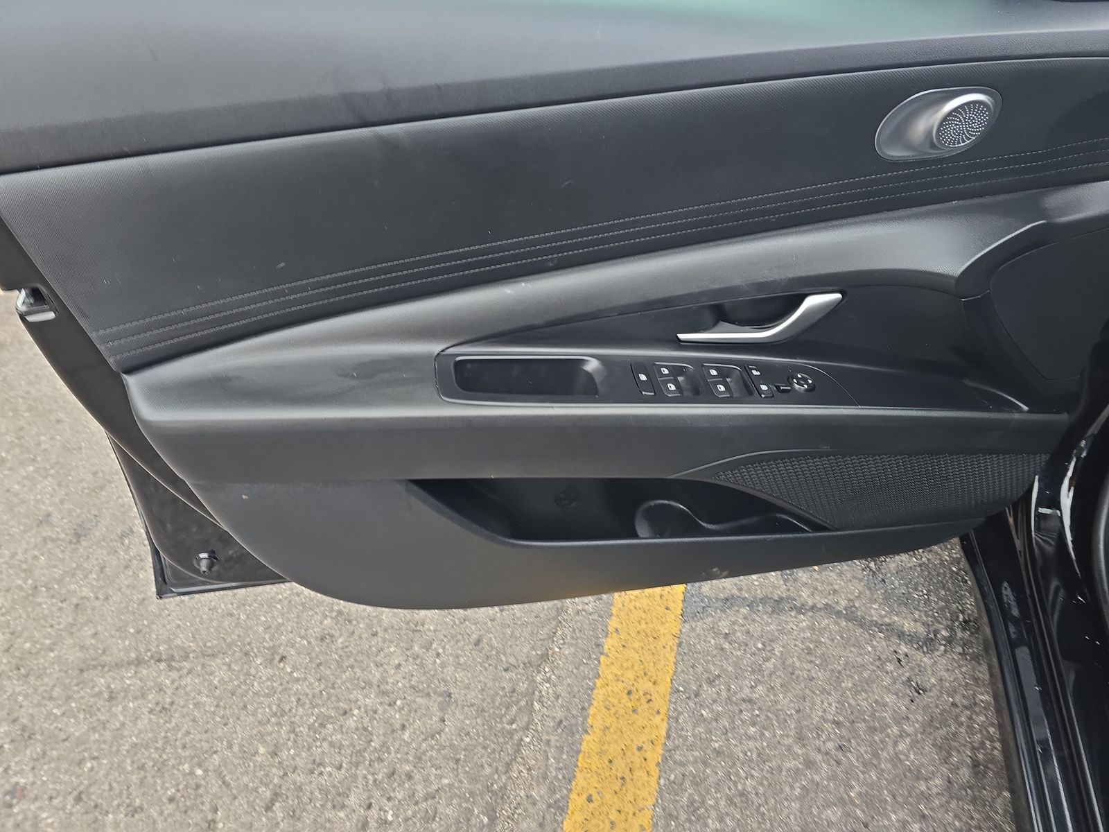 2023 Hyundai Elantra SEL FWD