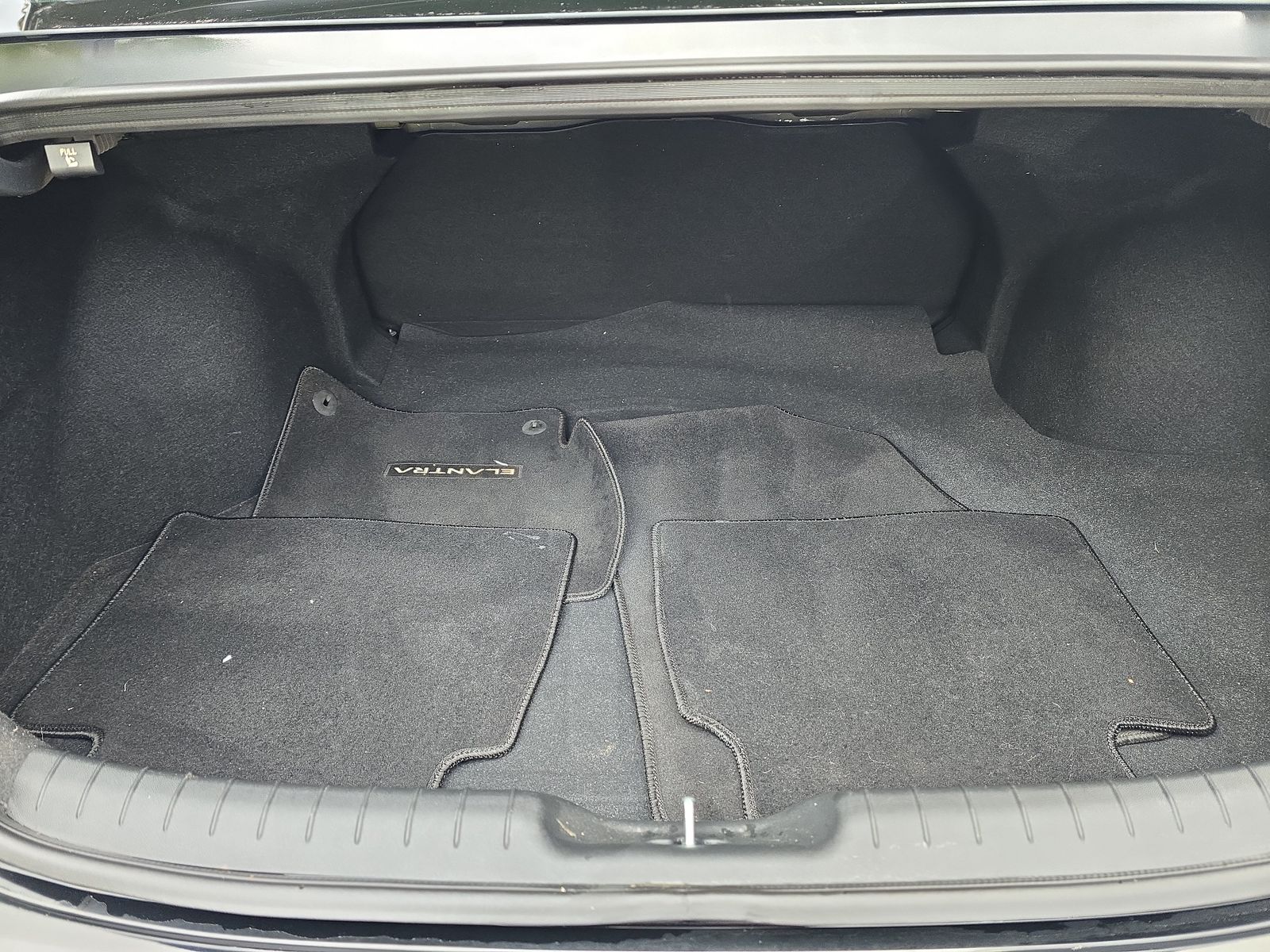 2023 Hyundai Elantra SEL FWD