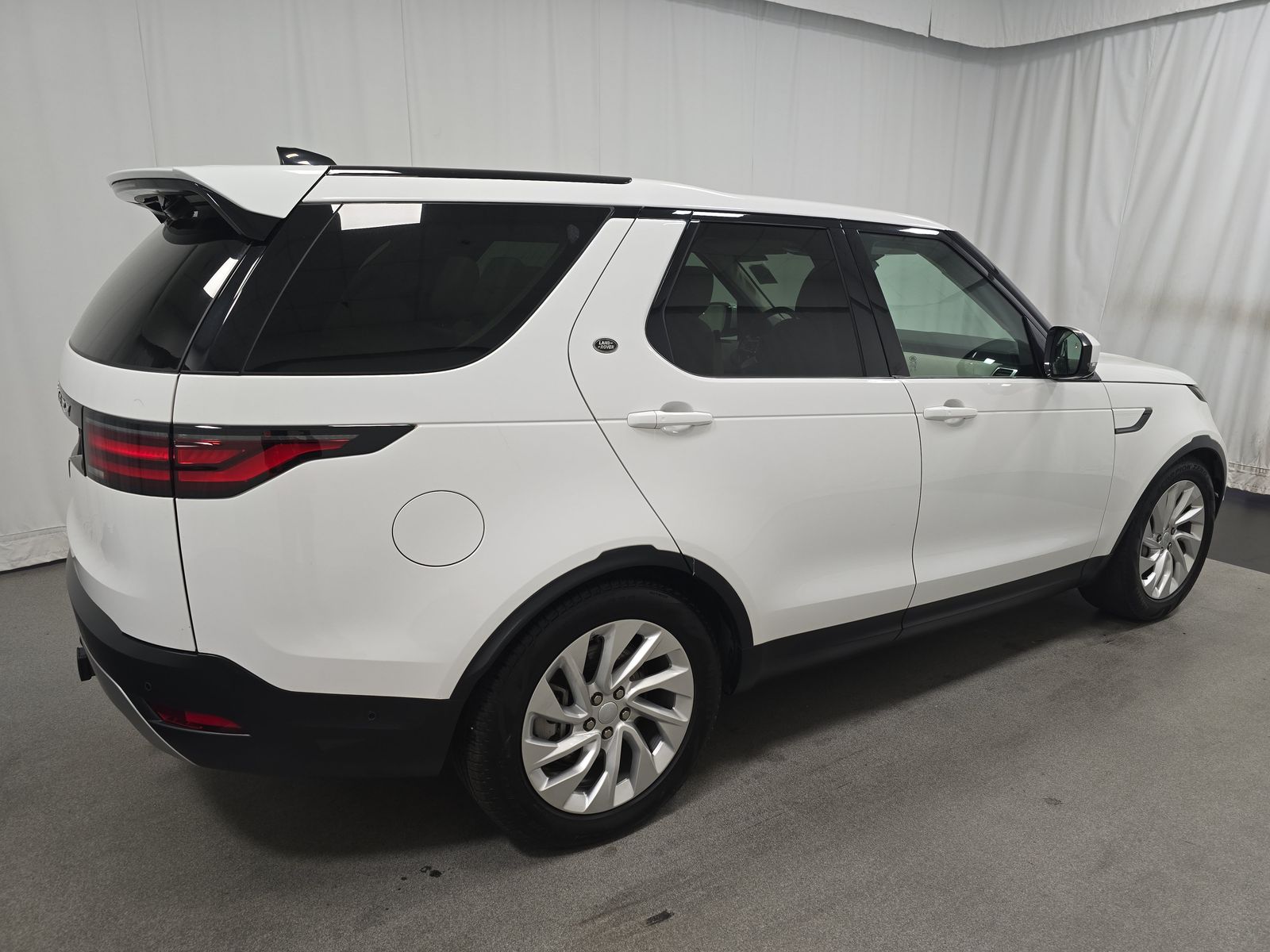 2023 Land Rover Discovery S AWD