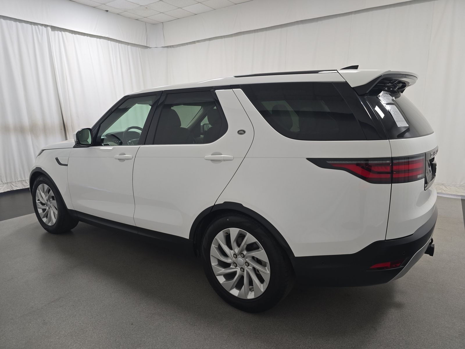 2023 Land Rover Discovery S AWD