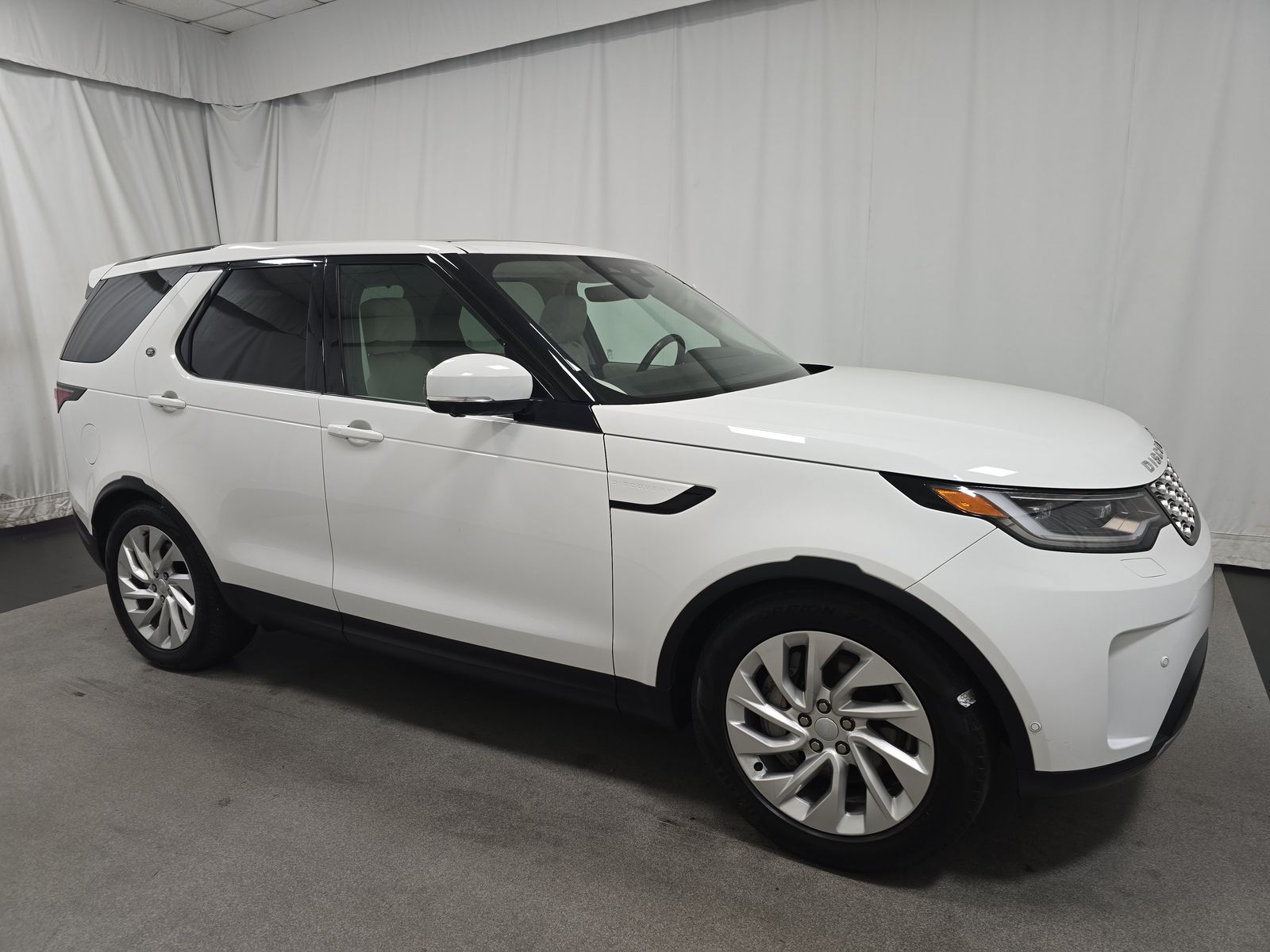 2023 Land Rover Discovery S AWD