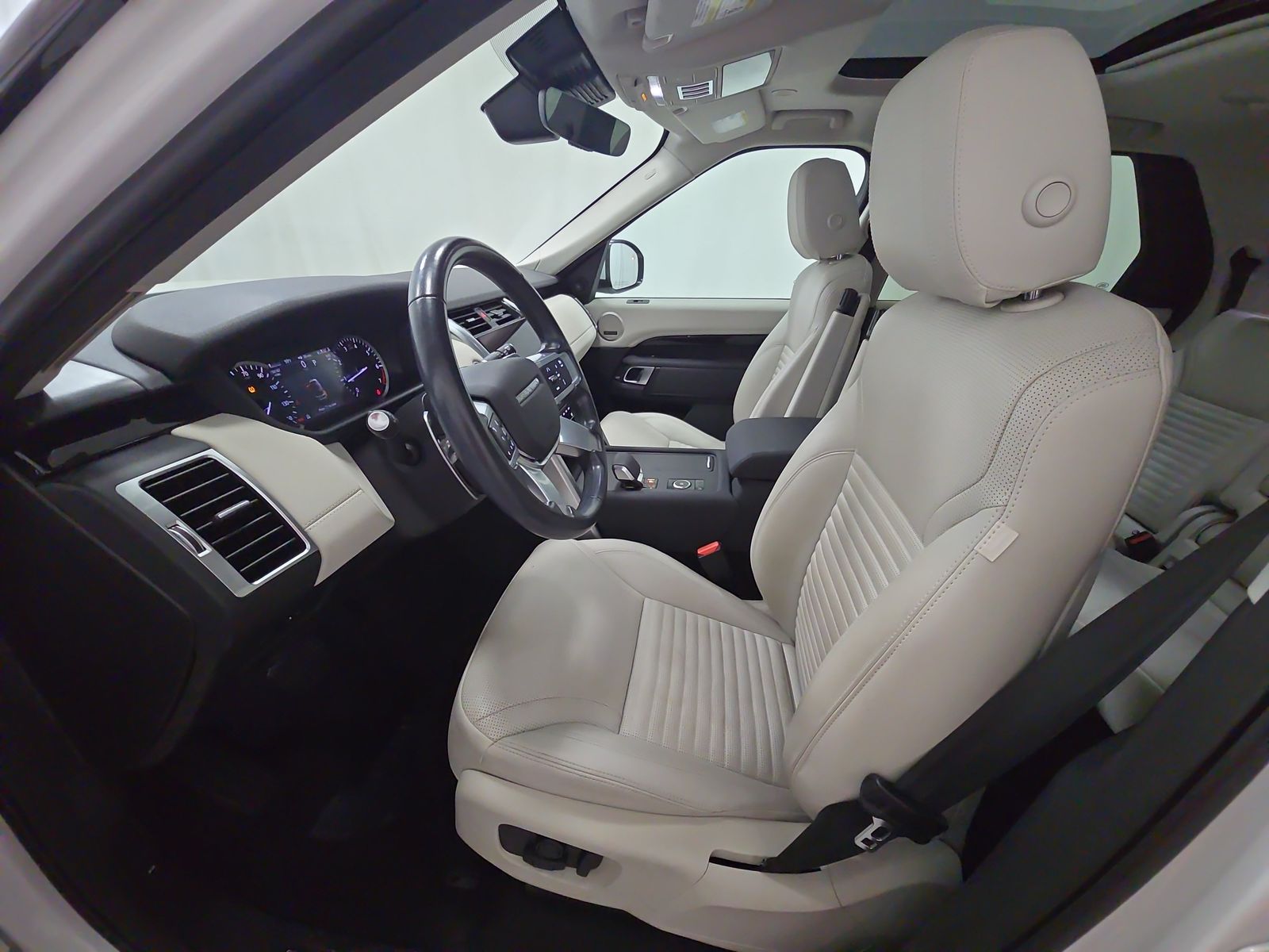 2023 Land Rover Discovery S AWD