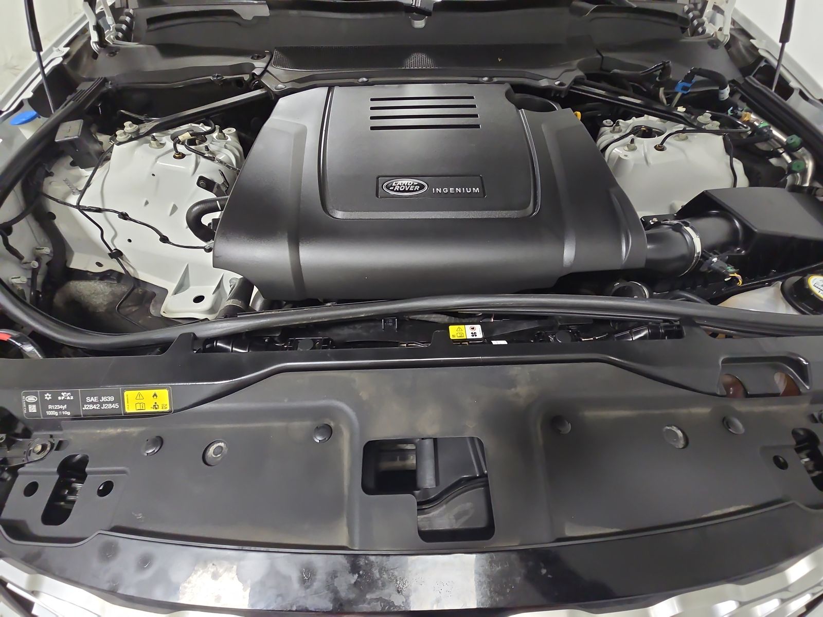 2023 Land Rover Discovery S AWD