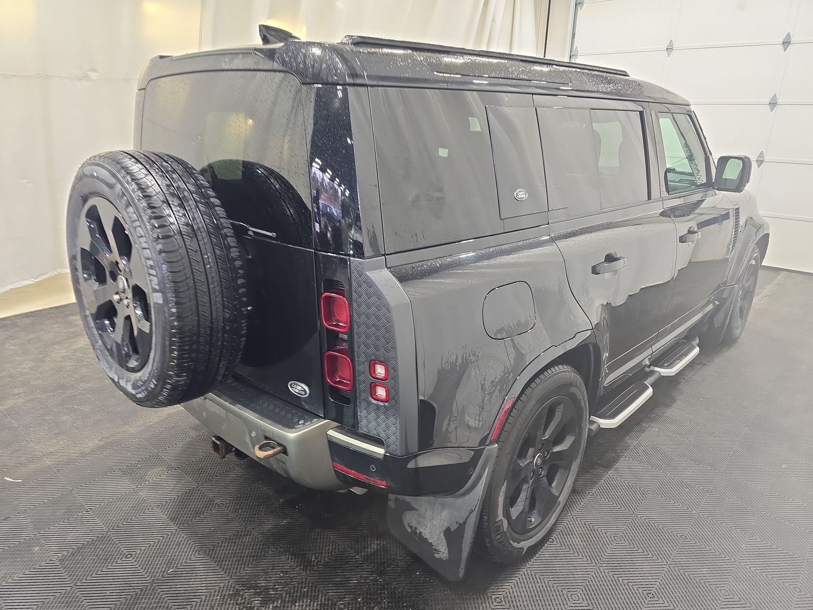 2021 Land Rover Defender 110 X-Dynamic HSE AWD