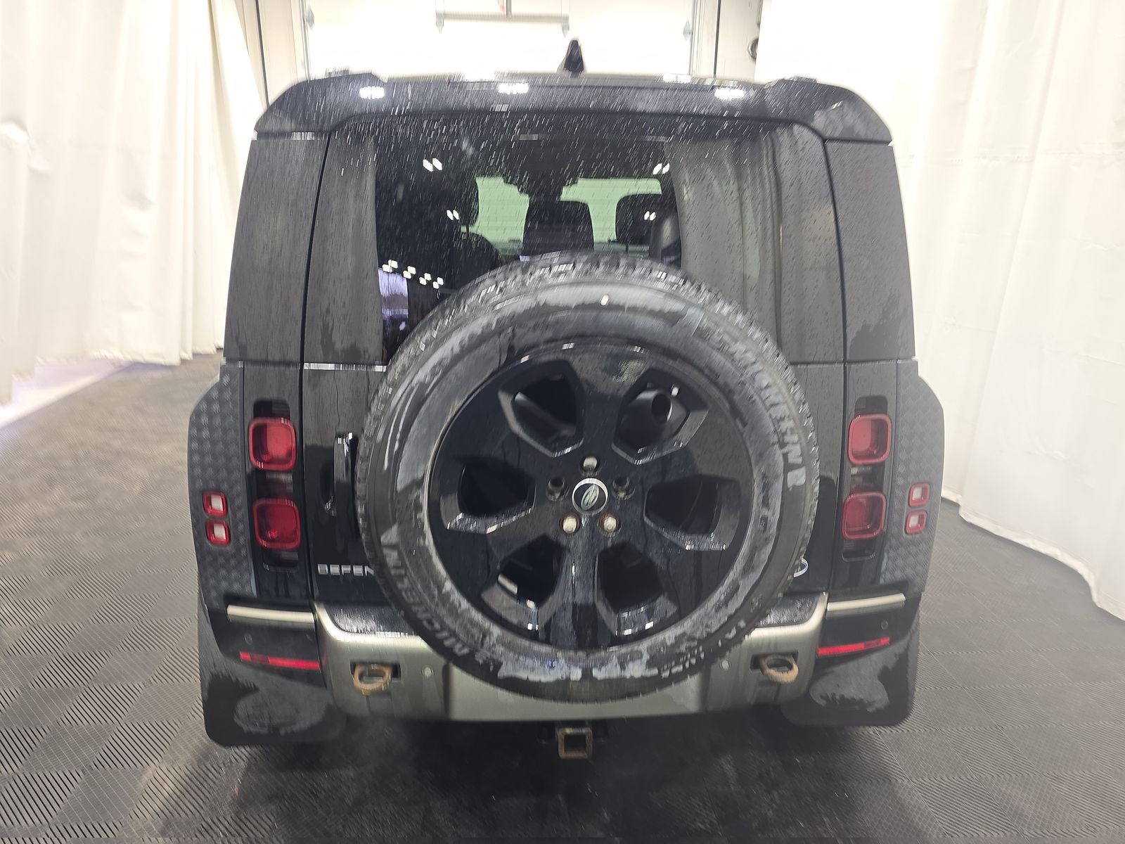 2021 Land Rover Defender 110 X-Dynamic HSE AWD