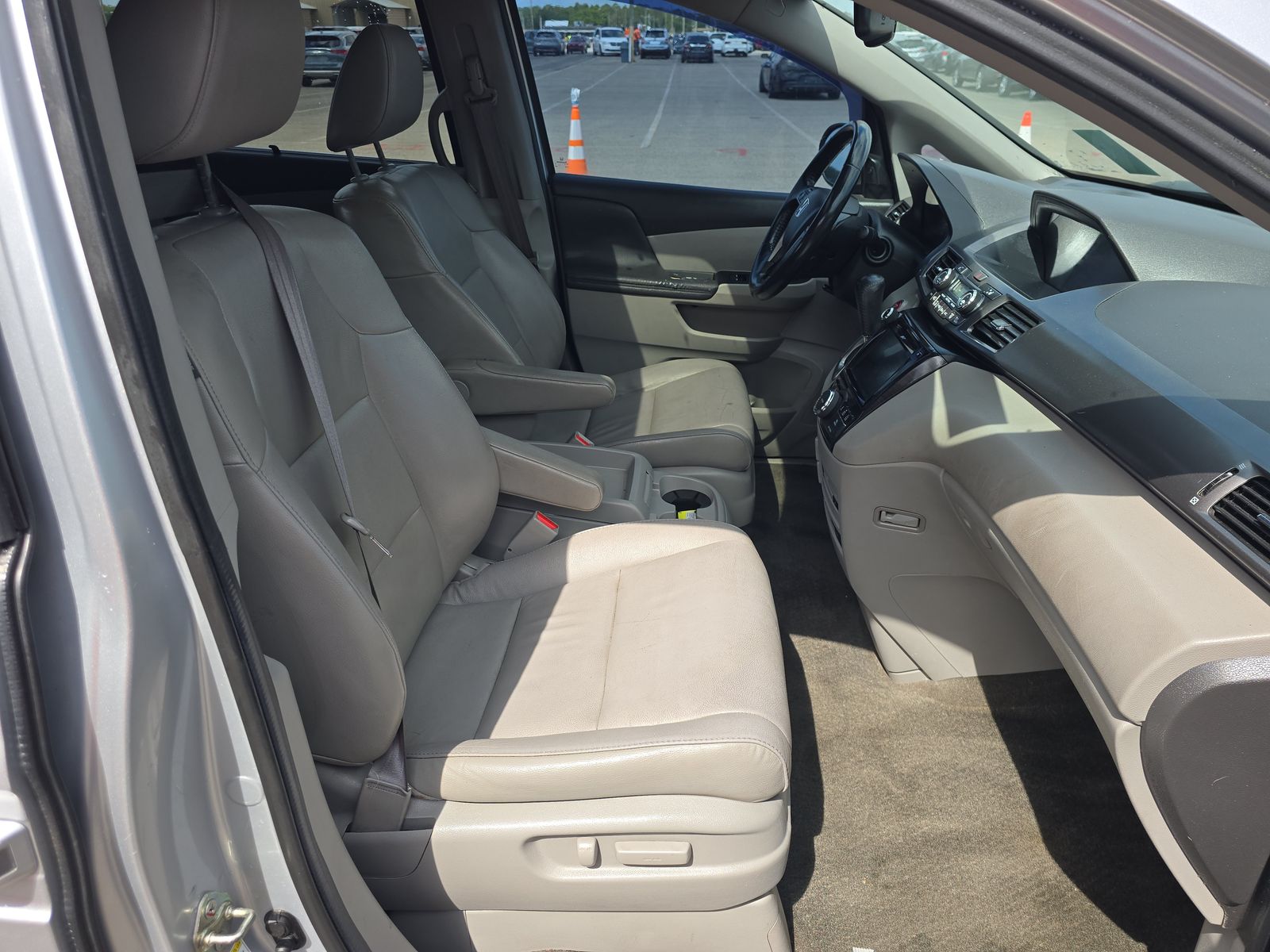 2014 Honda Odyssey Touring Elite FWD