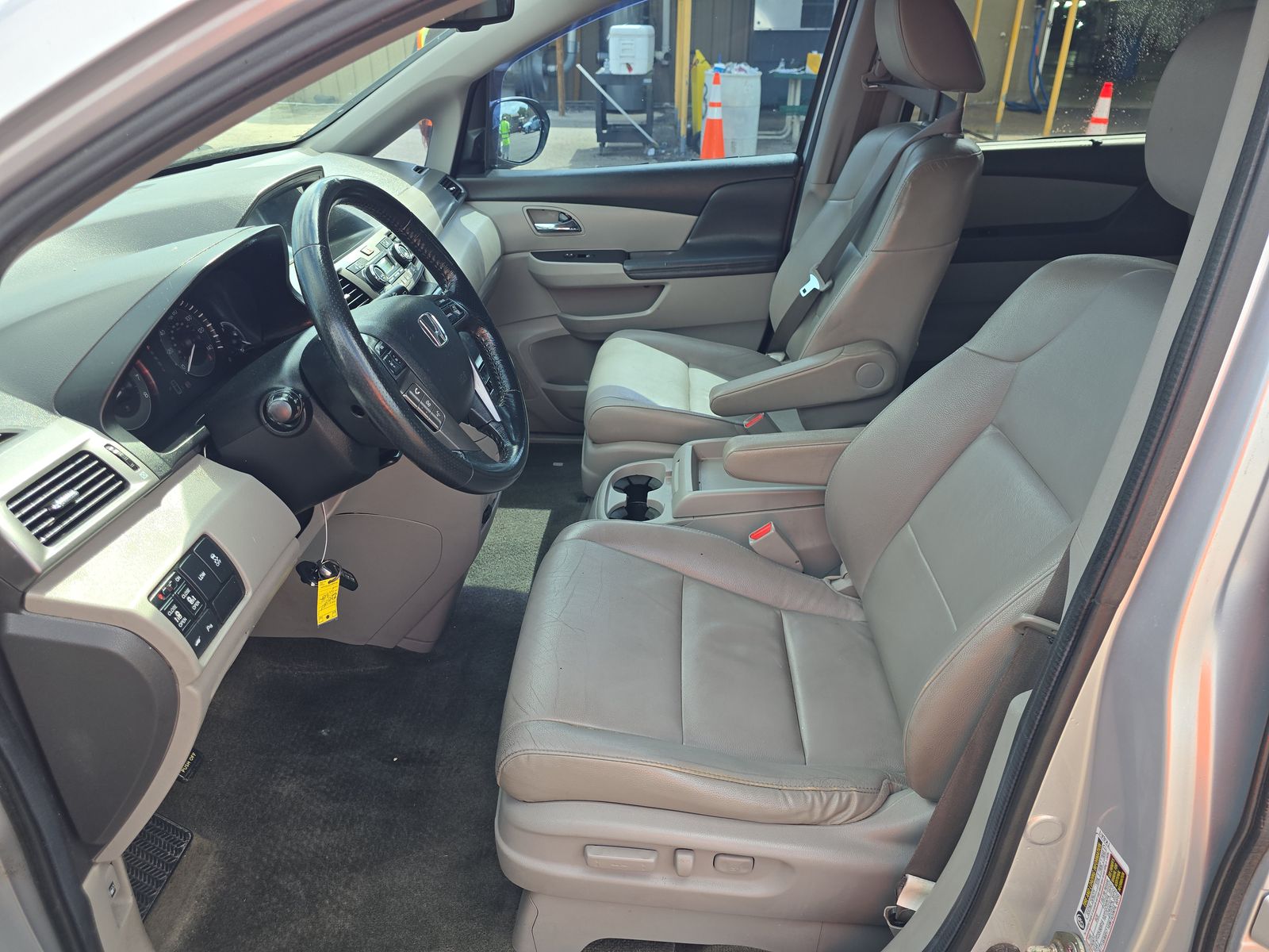 2014 Honda Odyssey Touring Elite FWD