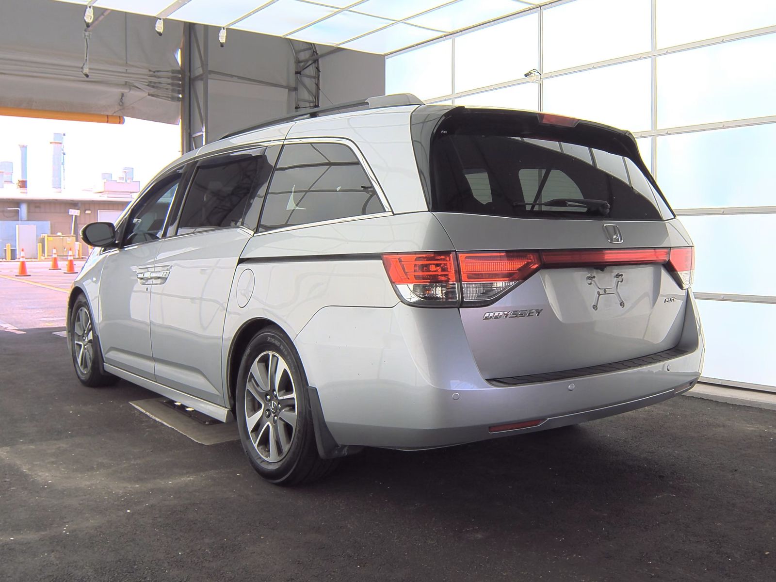 2014 Honda Odyssey Touring Elite FWD