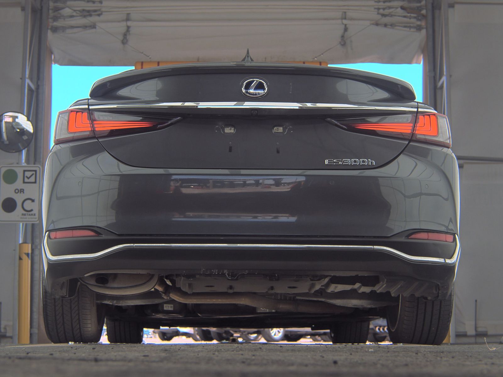 2022 Lexus ES ES 300h Luxury FWD