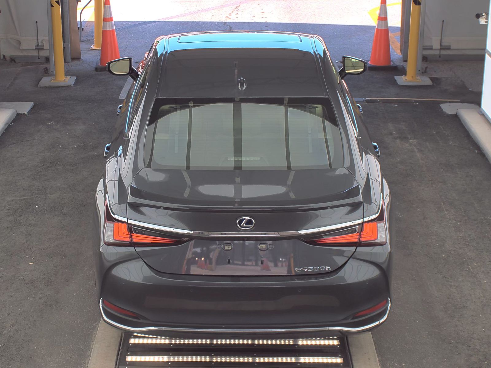 2022 Lexus ES ES 300h Luxury FWD