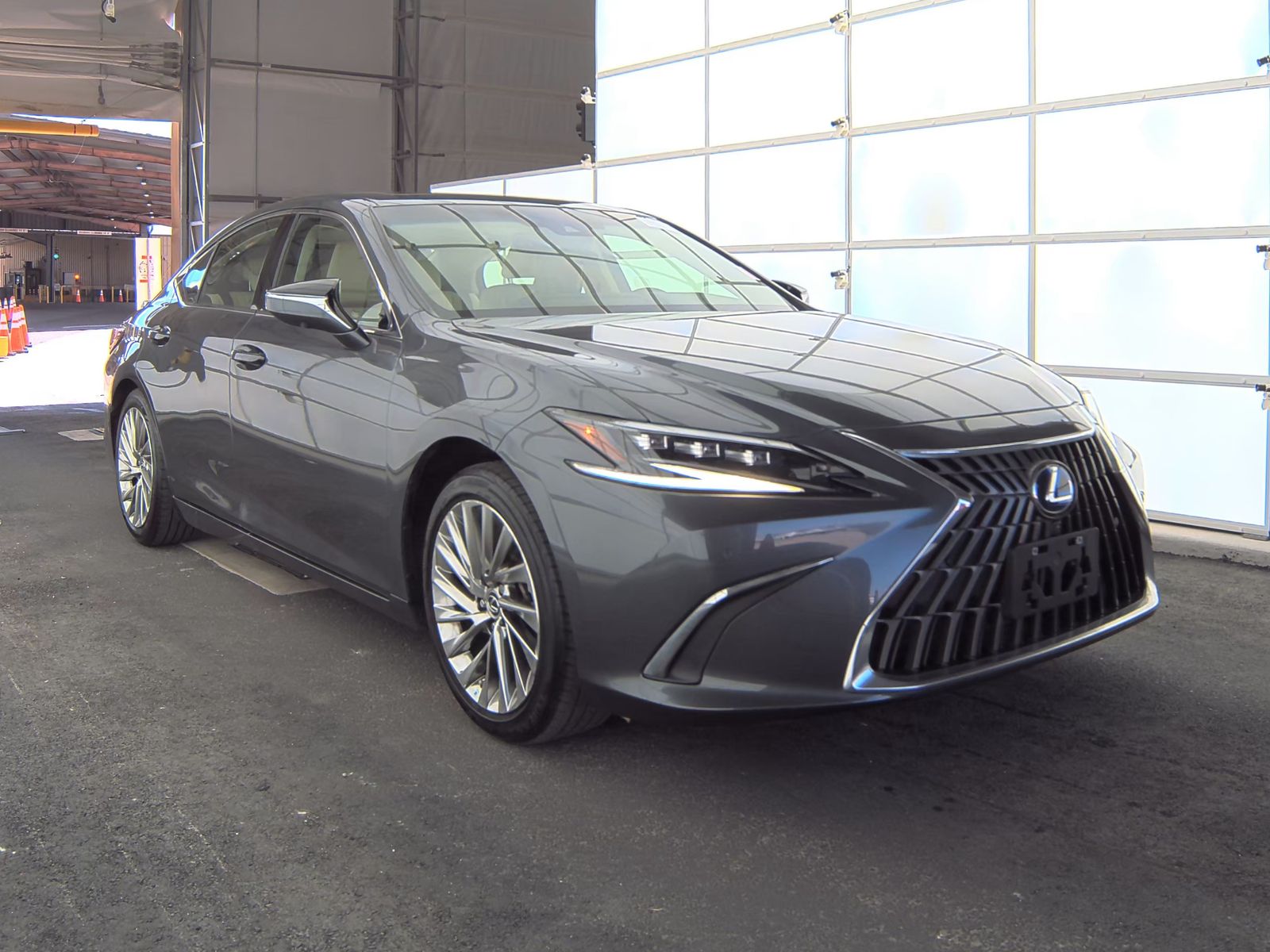 2022 Lexus ES ES 300h Luxury FWD