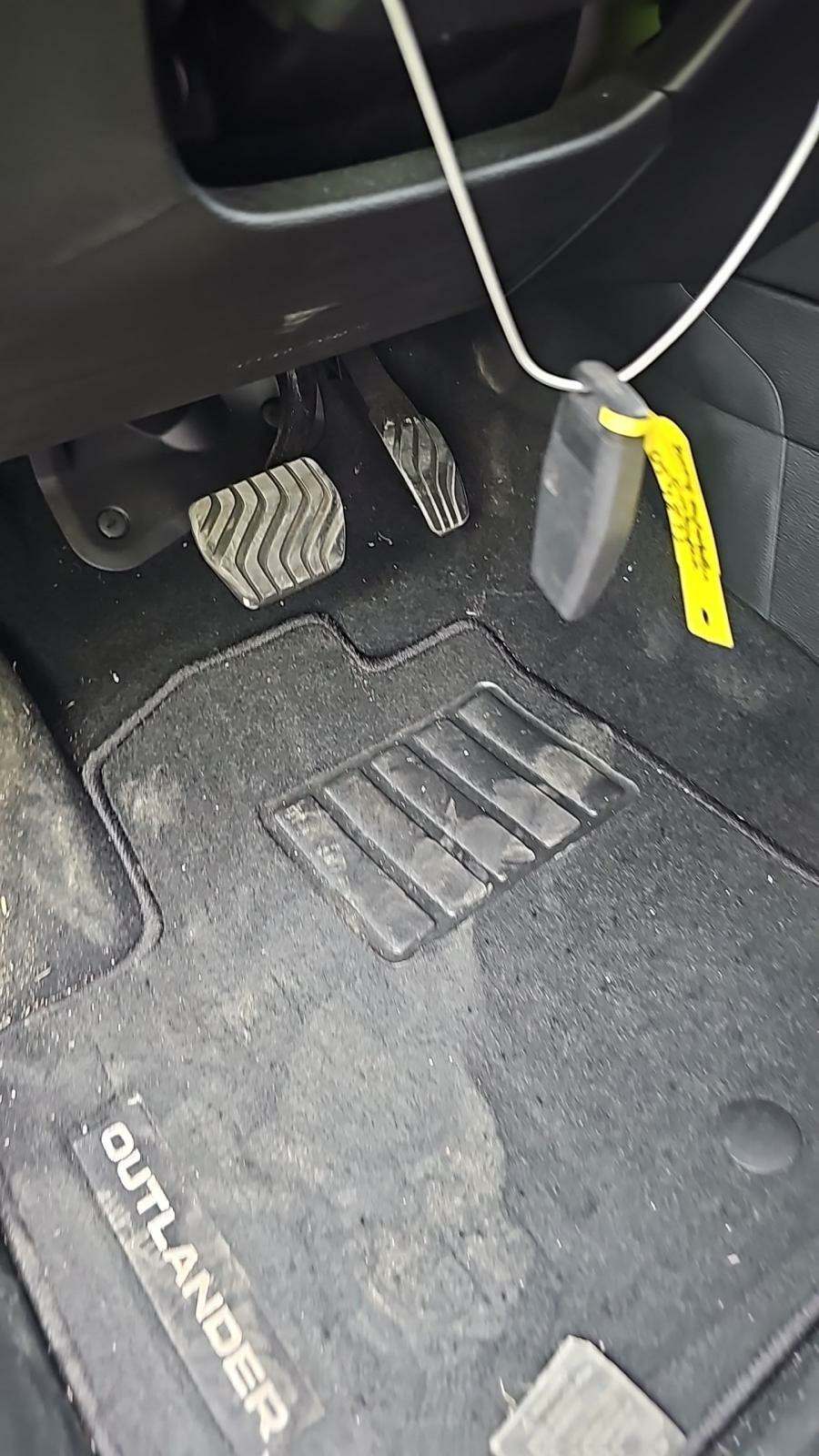 2024 Mitsubishi Outlander ES FWD