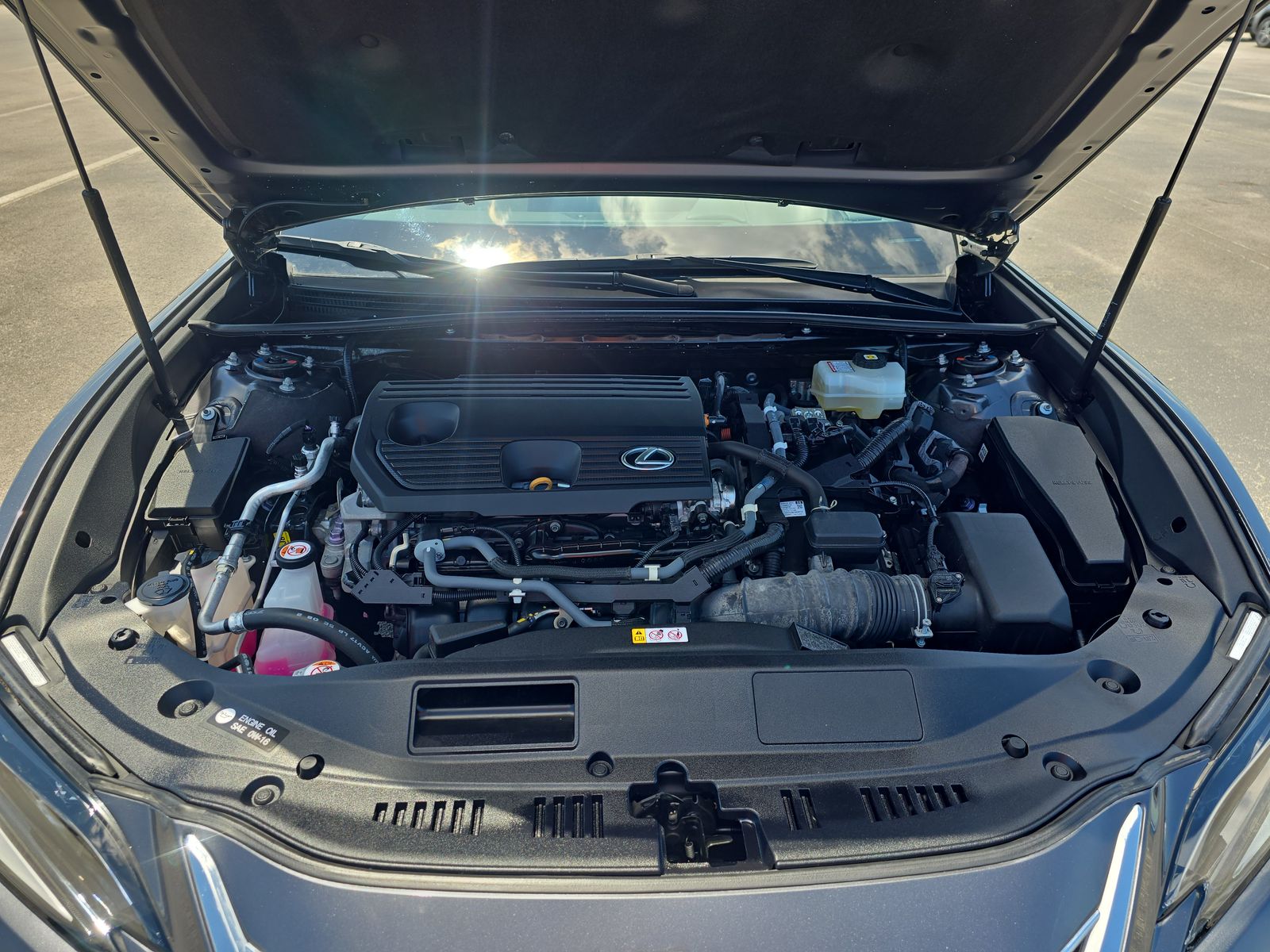 2022 Lexus ES ES 300h Luxury FWD