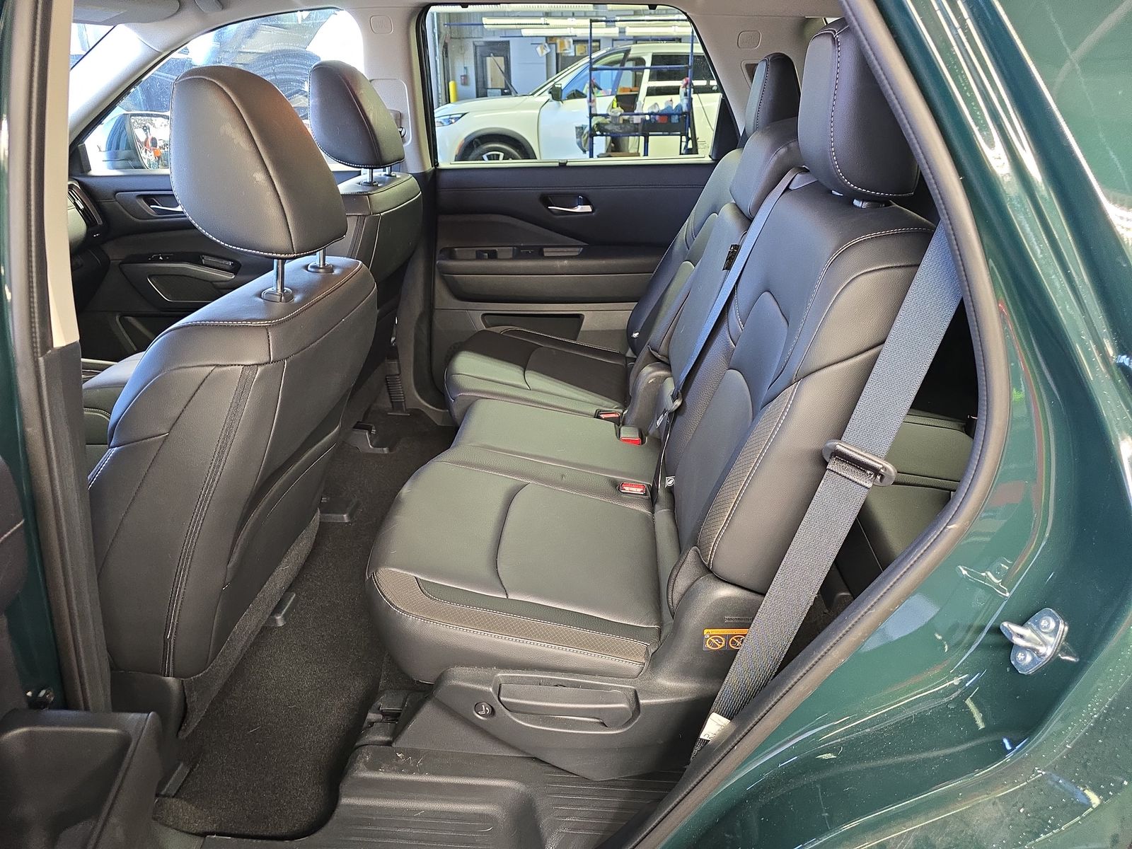 2024 Nissan Pathfinder SL FWD